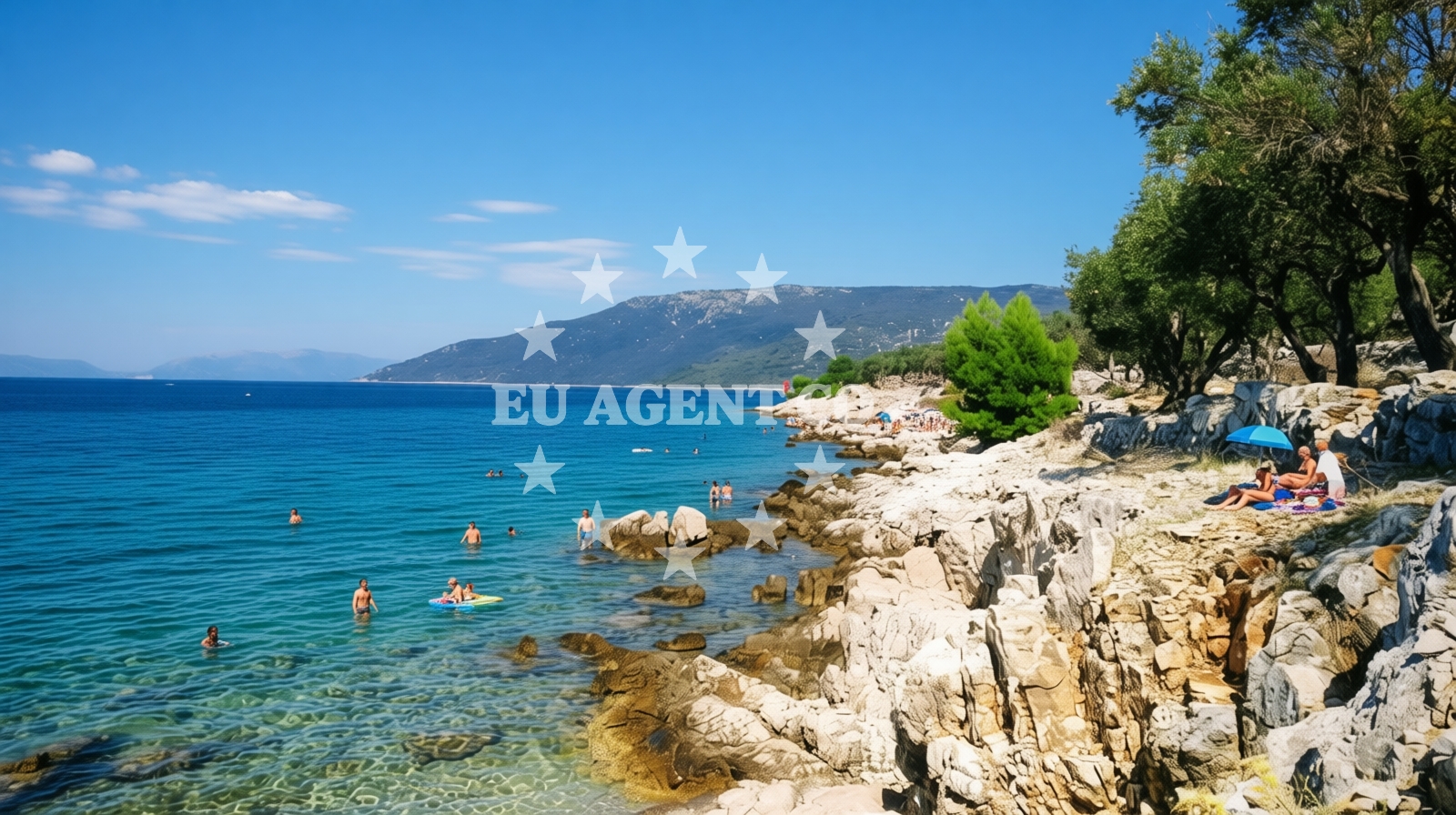Sea and coastal view of Divlja beach in Lungo mare Sv Mikule 17, Cres