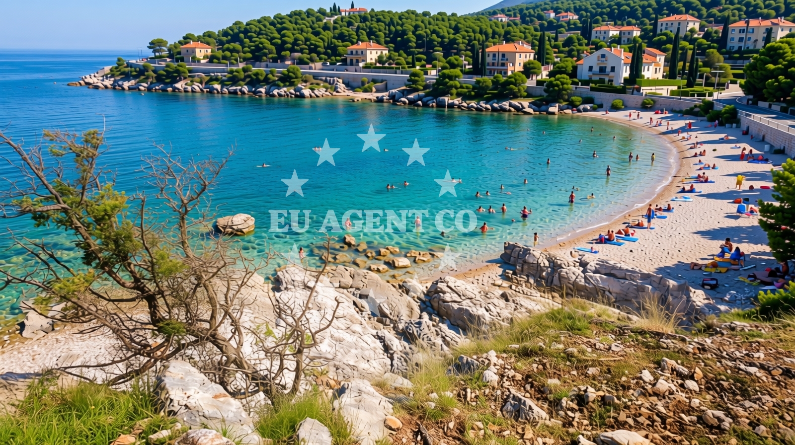 Beach facilities and surroundings at Divlja beach in Lungo mare Sv Mikule 17, Cres