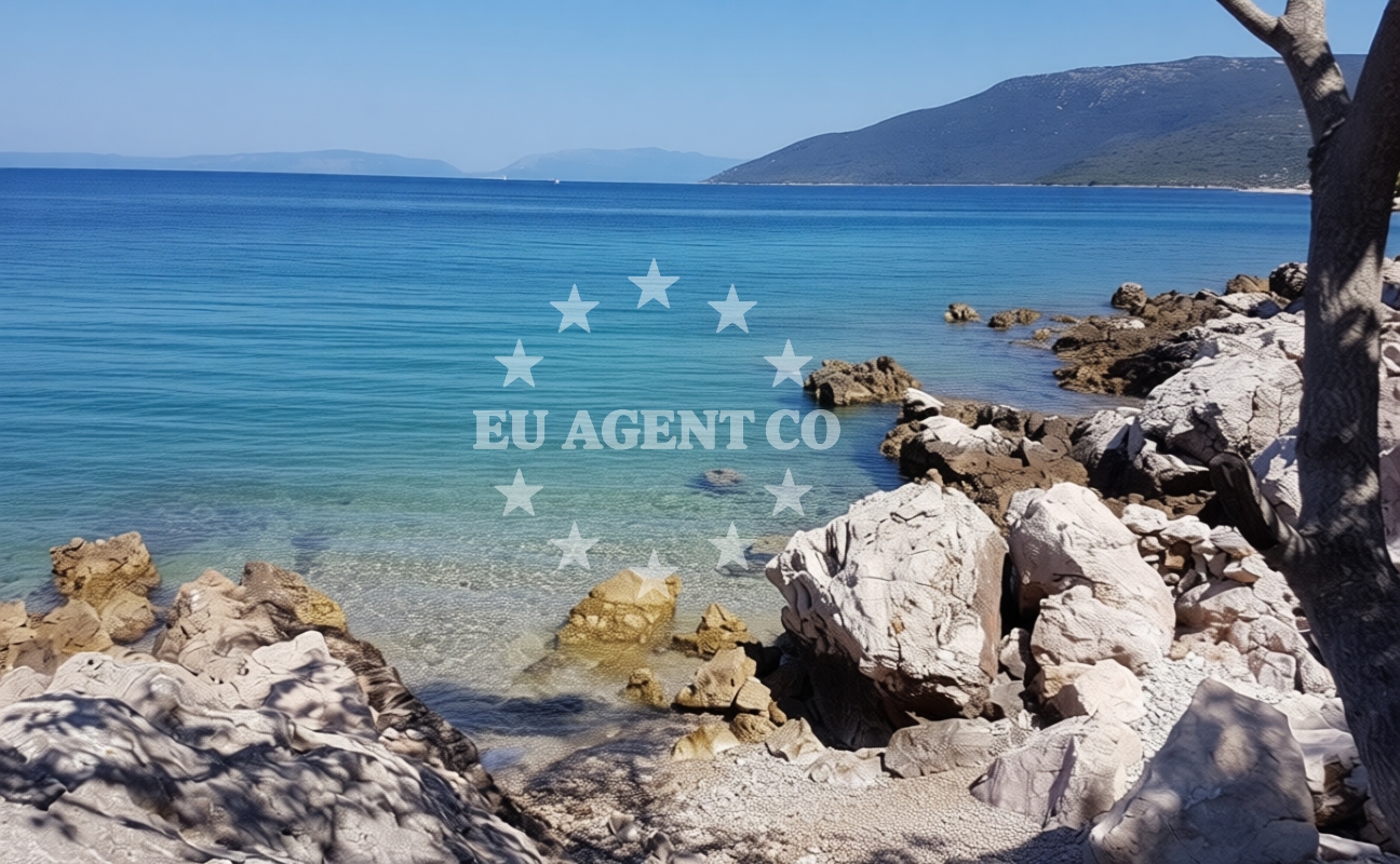 Additional view of Divlja beach in Lungo mare Sv Mikule 17, Cres