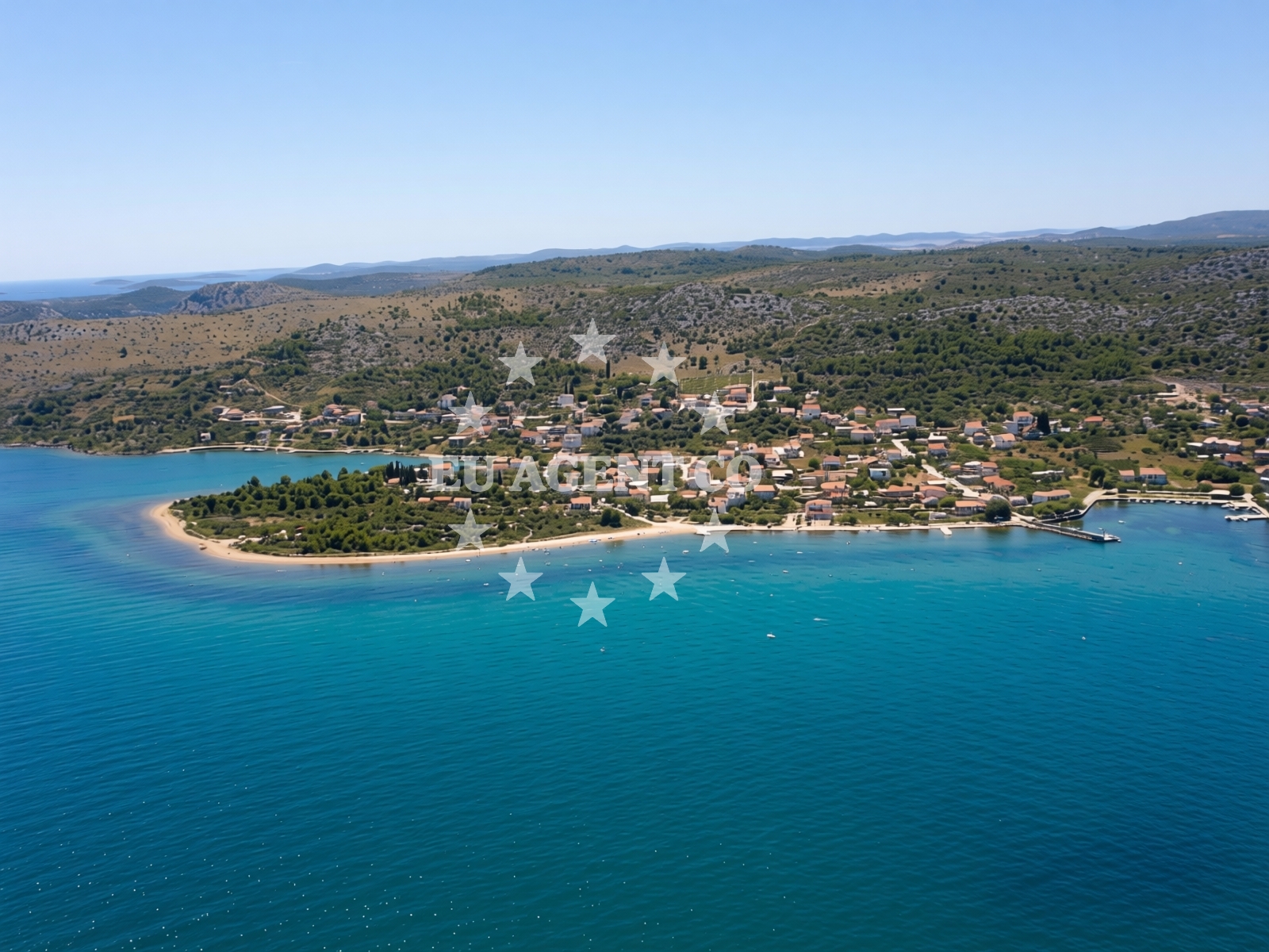 Overview of Djelo beach in Put sv. Mihovila 15 A, Raslina