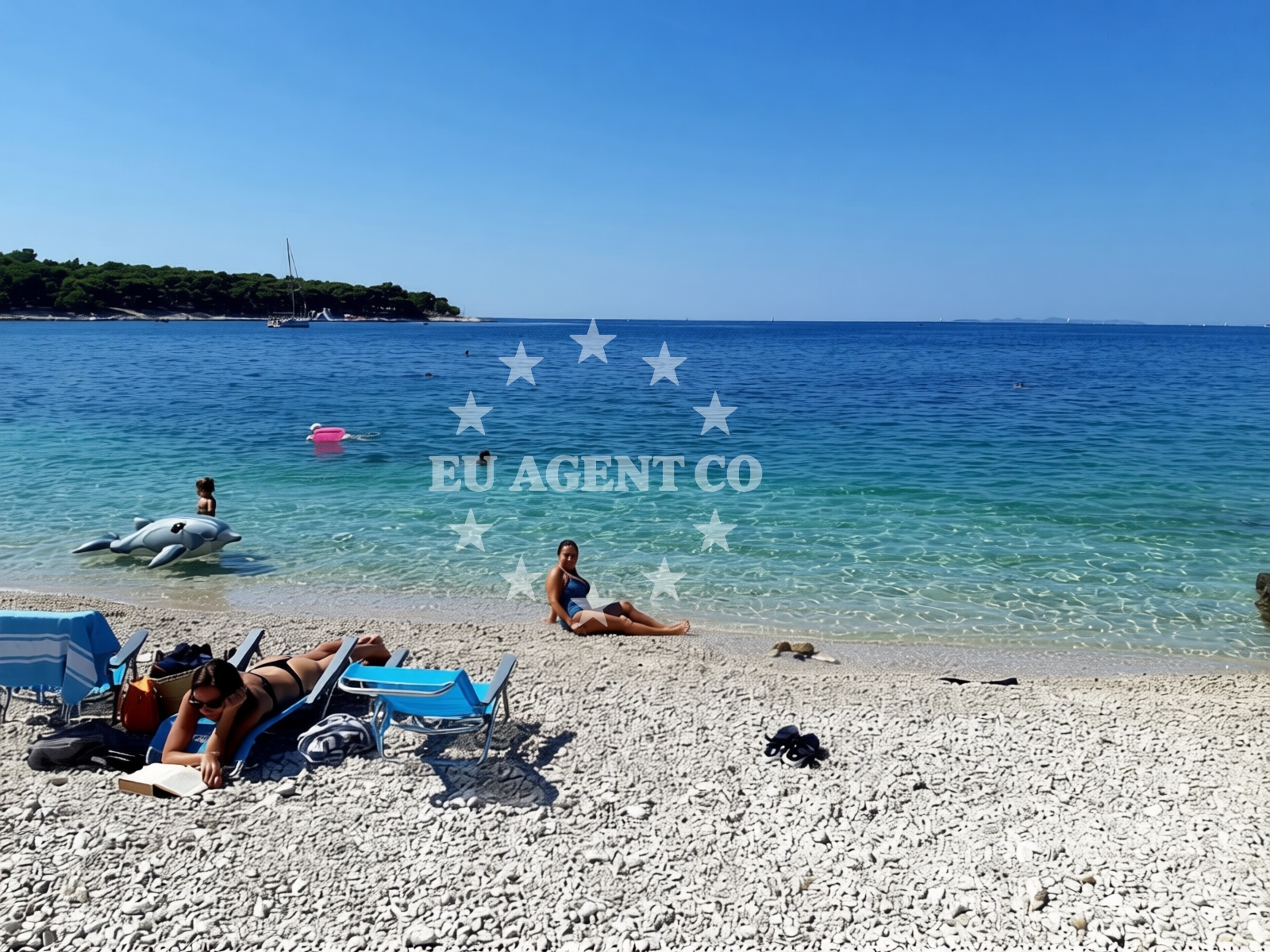 Beach facilities and surroundings at Dolac II beach in Rtic II, Primošten