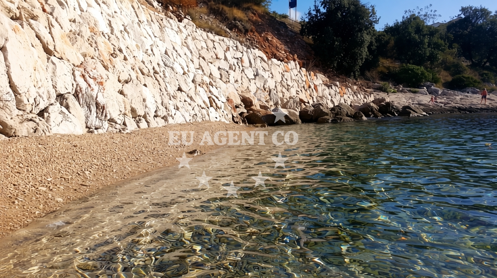 Beach facilities and surroundings at Dolac III beach in Rtic II, Primošten