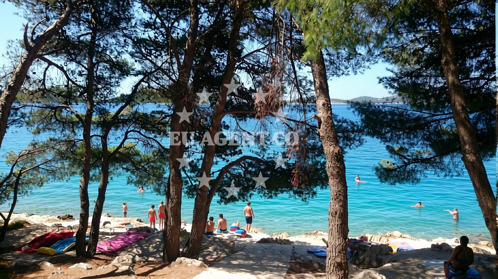 Shoreline and swimming area at Dolaske Drage beach in 16 Ulica Zdeslava Turića, Drage