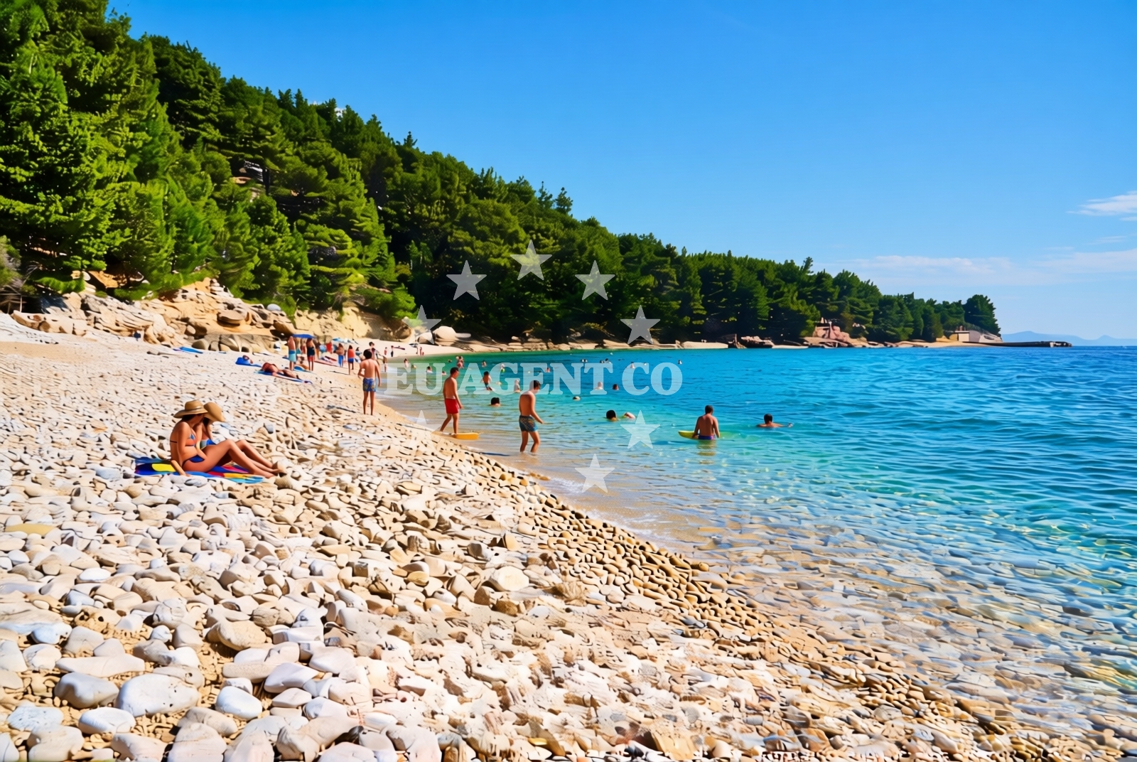 Overview of Dole istok, Drvenik (Gradac) Beach in Dole istok