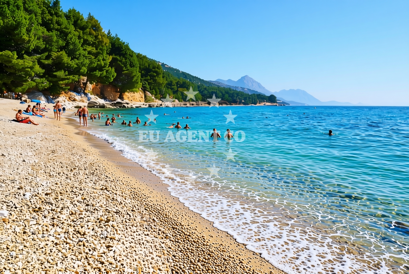Shoreline and swimming area at Dole zapad, Drvenik (Gradac) Beach in Dole zapad