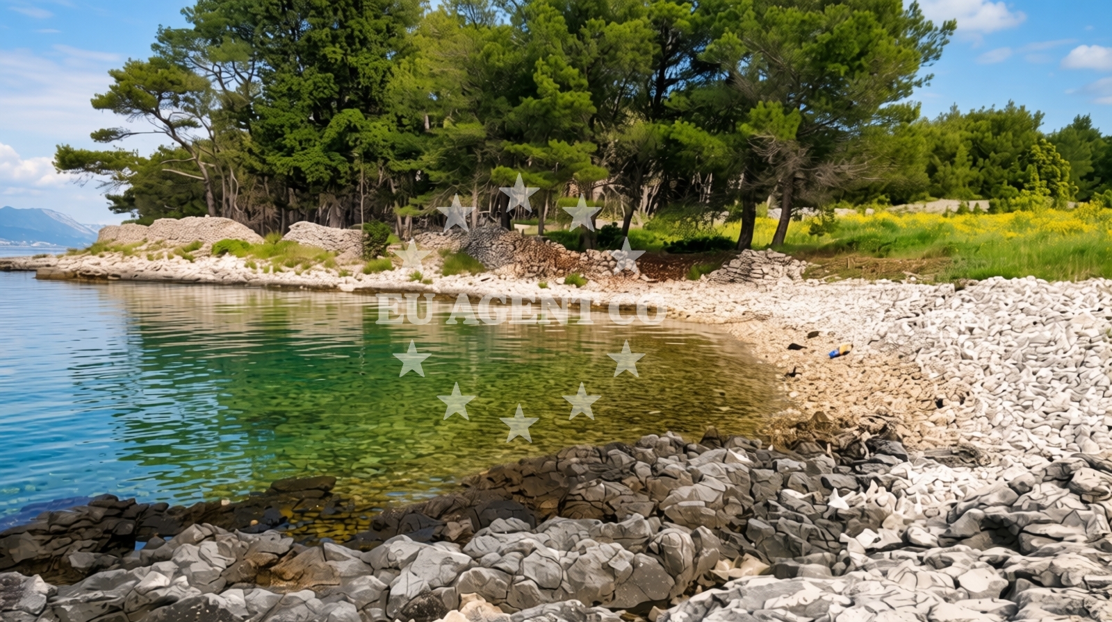 Overview of Dorotea beach in Malačnica, Supetar