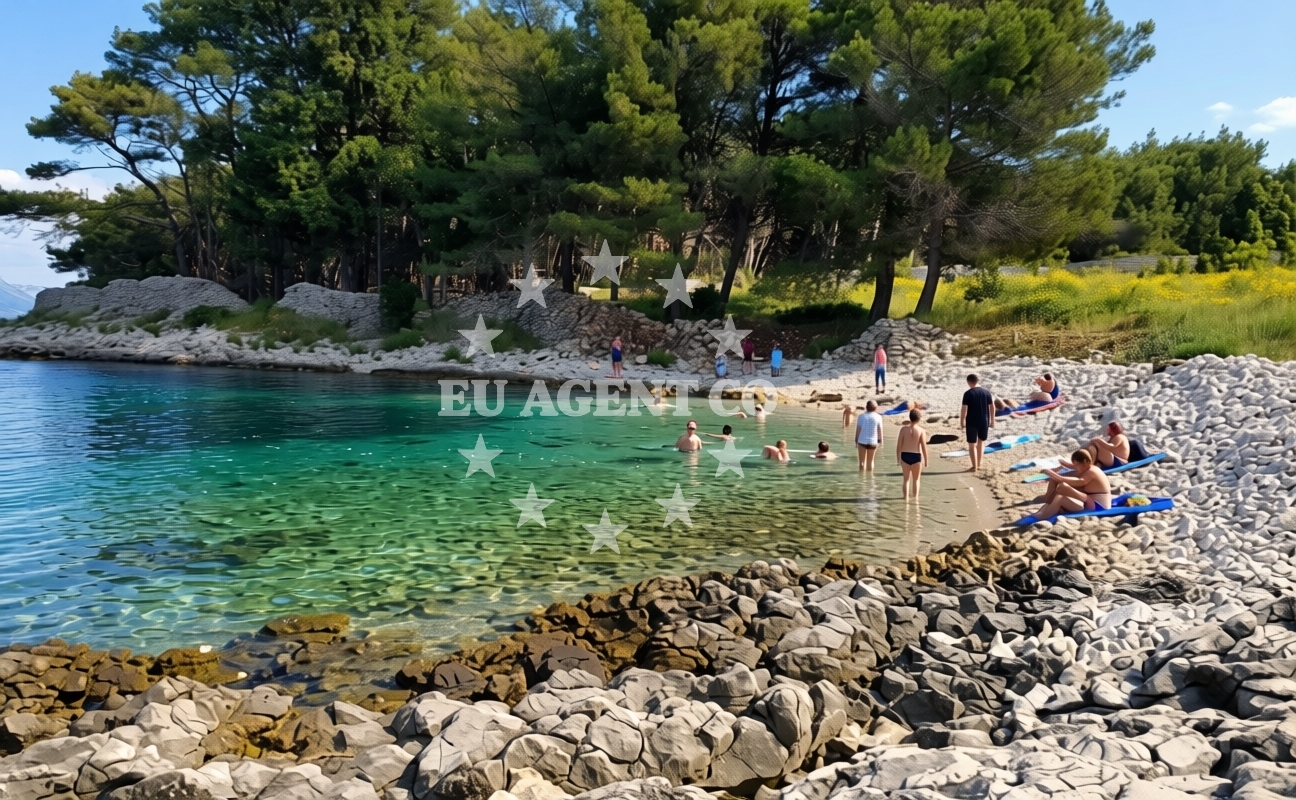 Shoreline and swimming area at Dorotea beach in Malačnica, Supetar