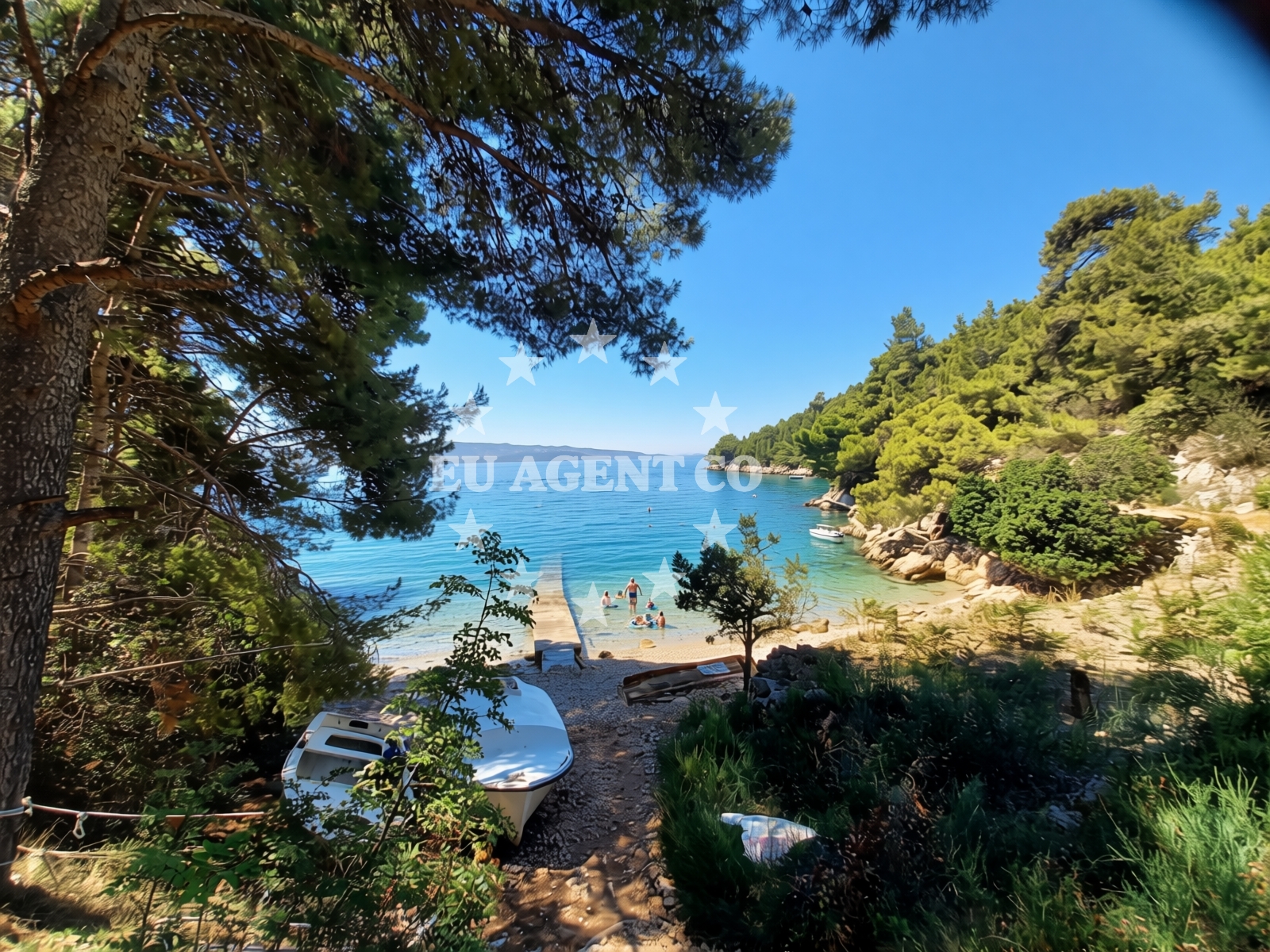 Shoreline and swimming area at Draceva bay in Nereziska 3a 0, Nerežišća