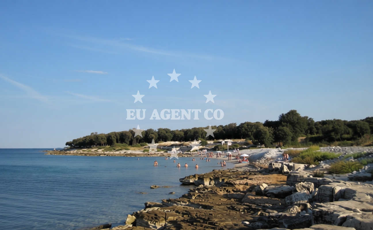 Additional view of Dragonera beach in peroj 948a, Peroj