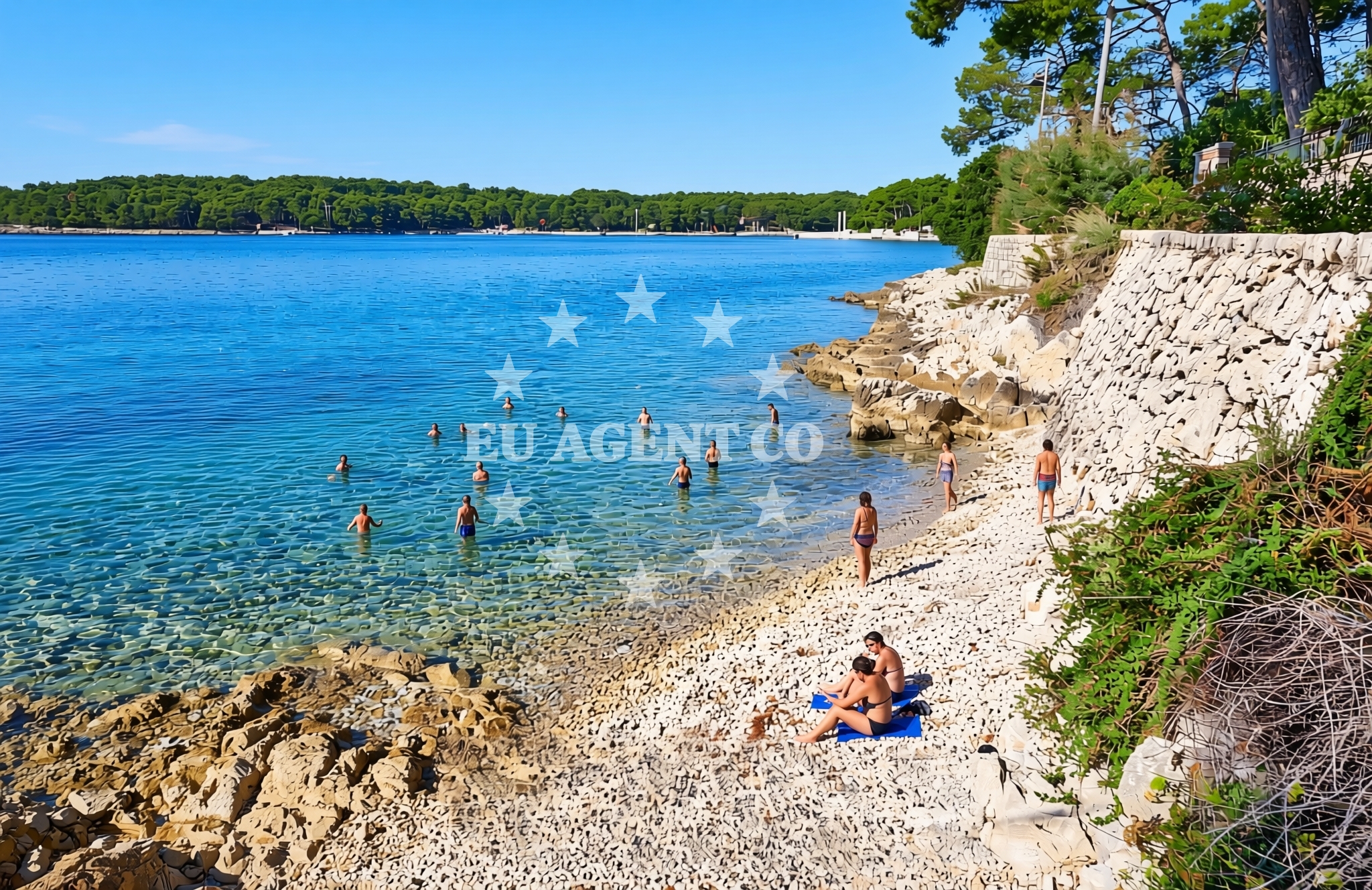 Shoreline and swimming area at Dražica sjever, Mali Lošinj (Lošinj) Beach in Dražica sjever