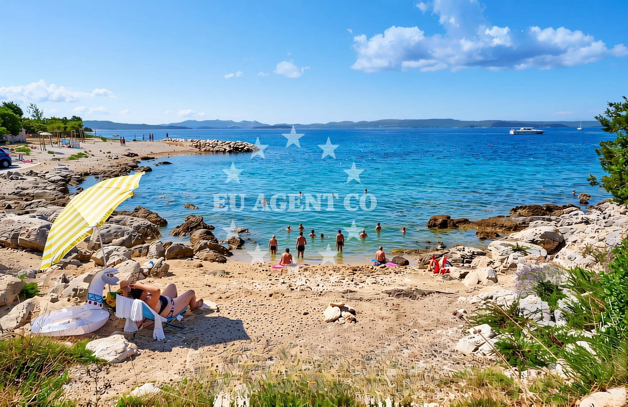 Beach facilities and surroundings at Dražica, Ugljan (Ugljan) Beach in Dražica