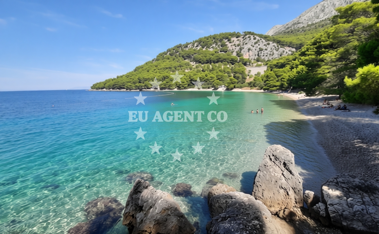 Additional view of Duba beach in Franičevići 5, Živogošće