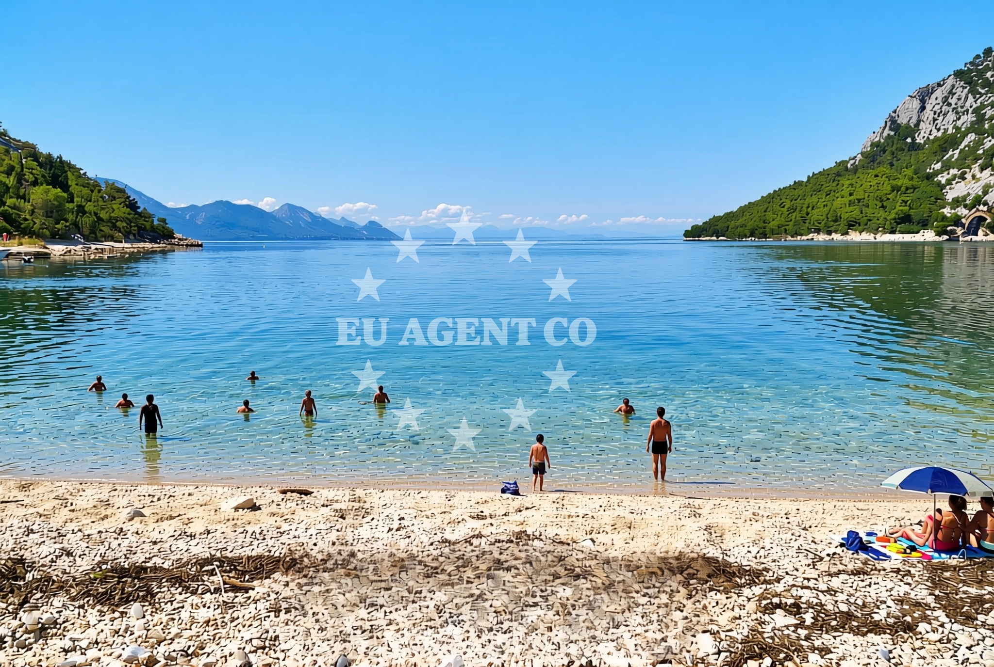 Additional view of Duba beach in Duba, Kremena