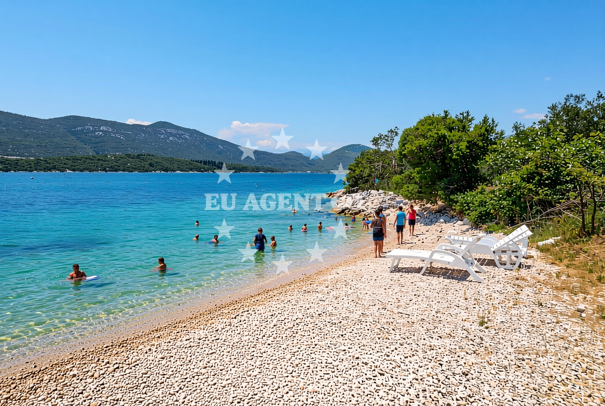 Shoreline and swimming area at Duba Stonska istok, Duba Stonska Beach in Duba Stonska istok