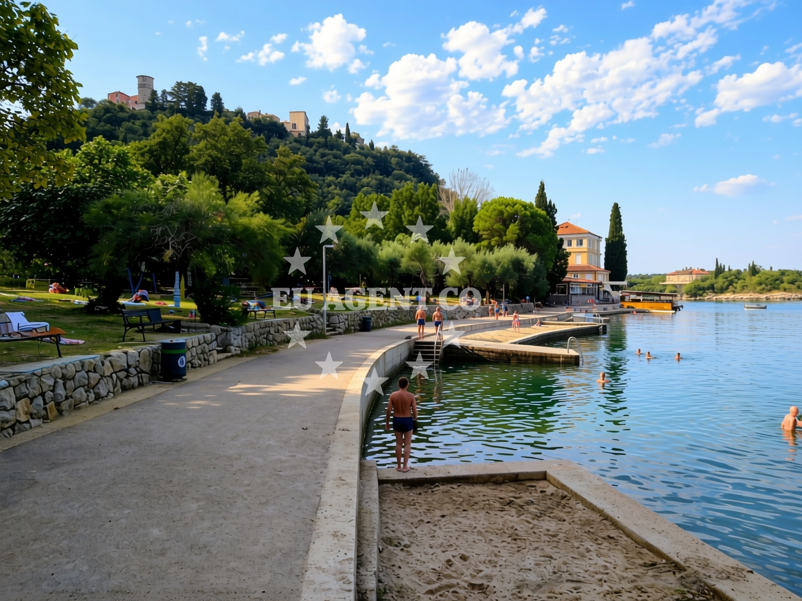 Shoreline and swimming area at Dubec beach in Poklončić 22, Omišalj