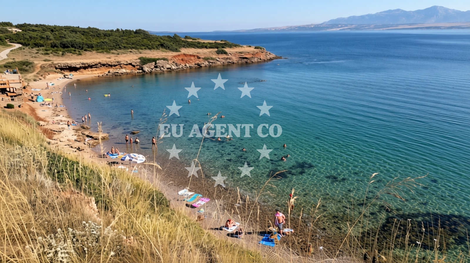 Overview of Duboka Draga Beach in Ulica Radnjača I, Vir