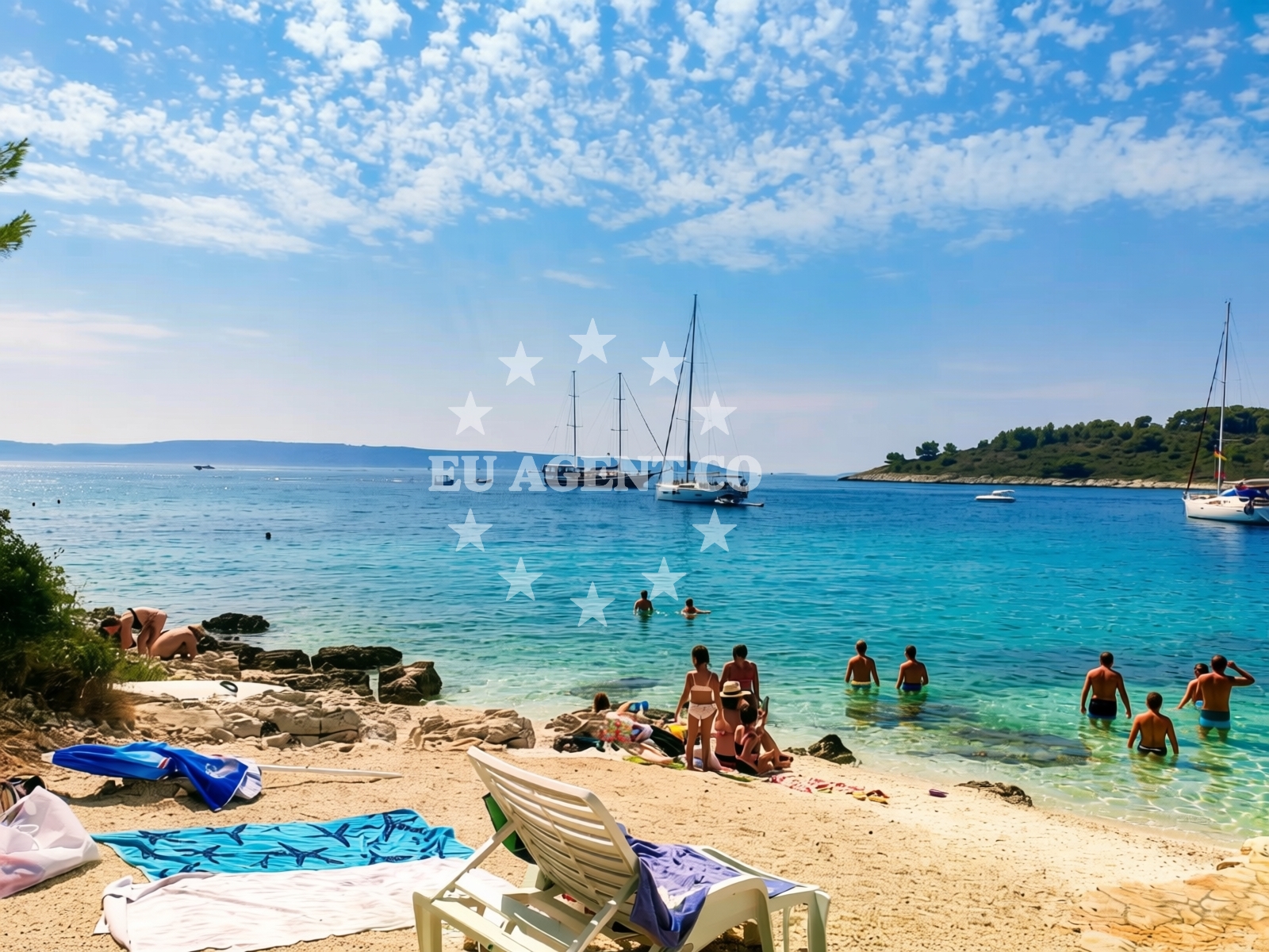 Additional view of Duga beach in Uvala Duga, Okrug Gornji