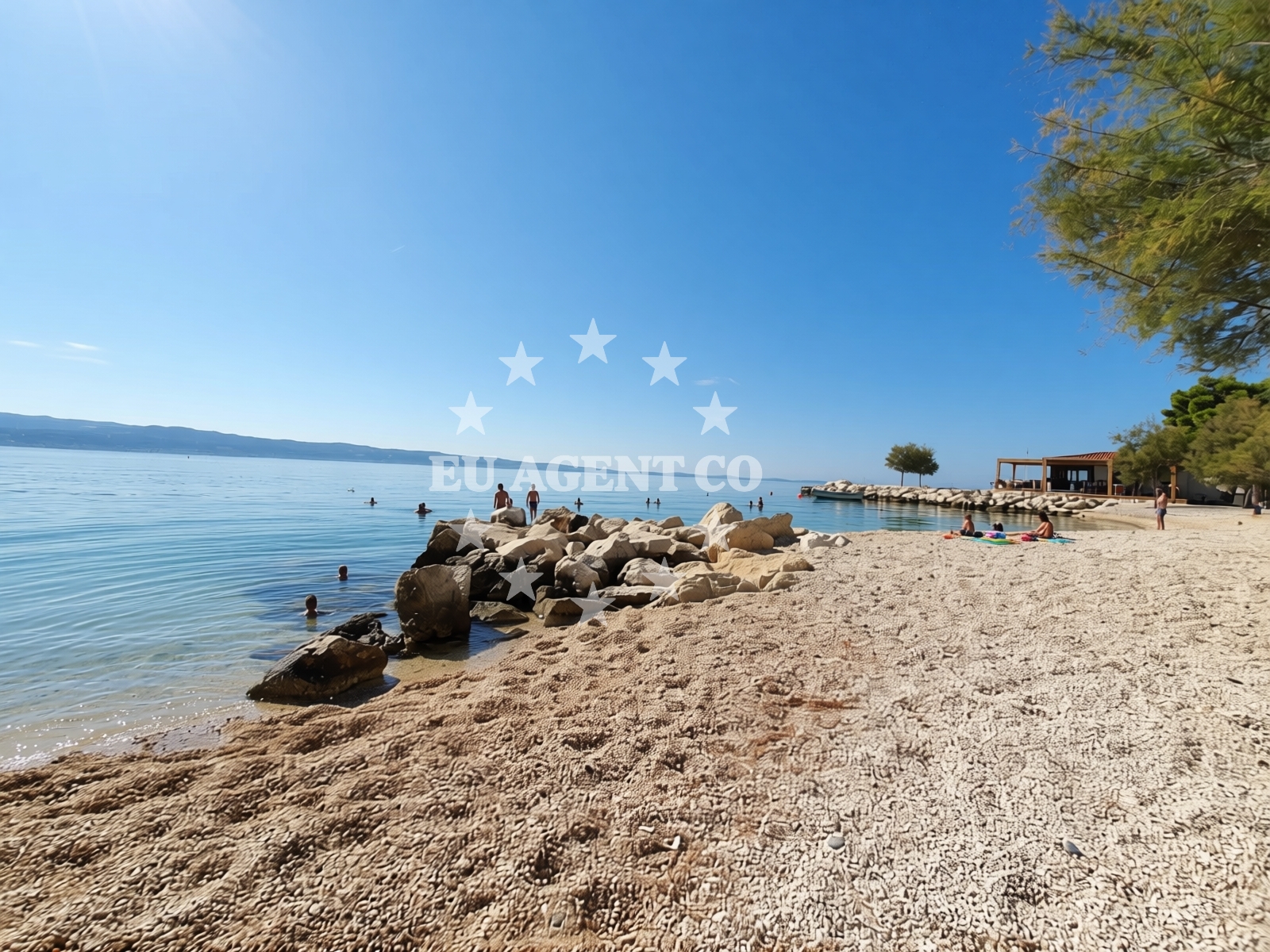 Additional view of Dugi Rat II beach in Ulica Žilića potok, Dugi Rat