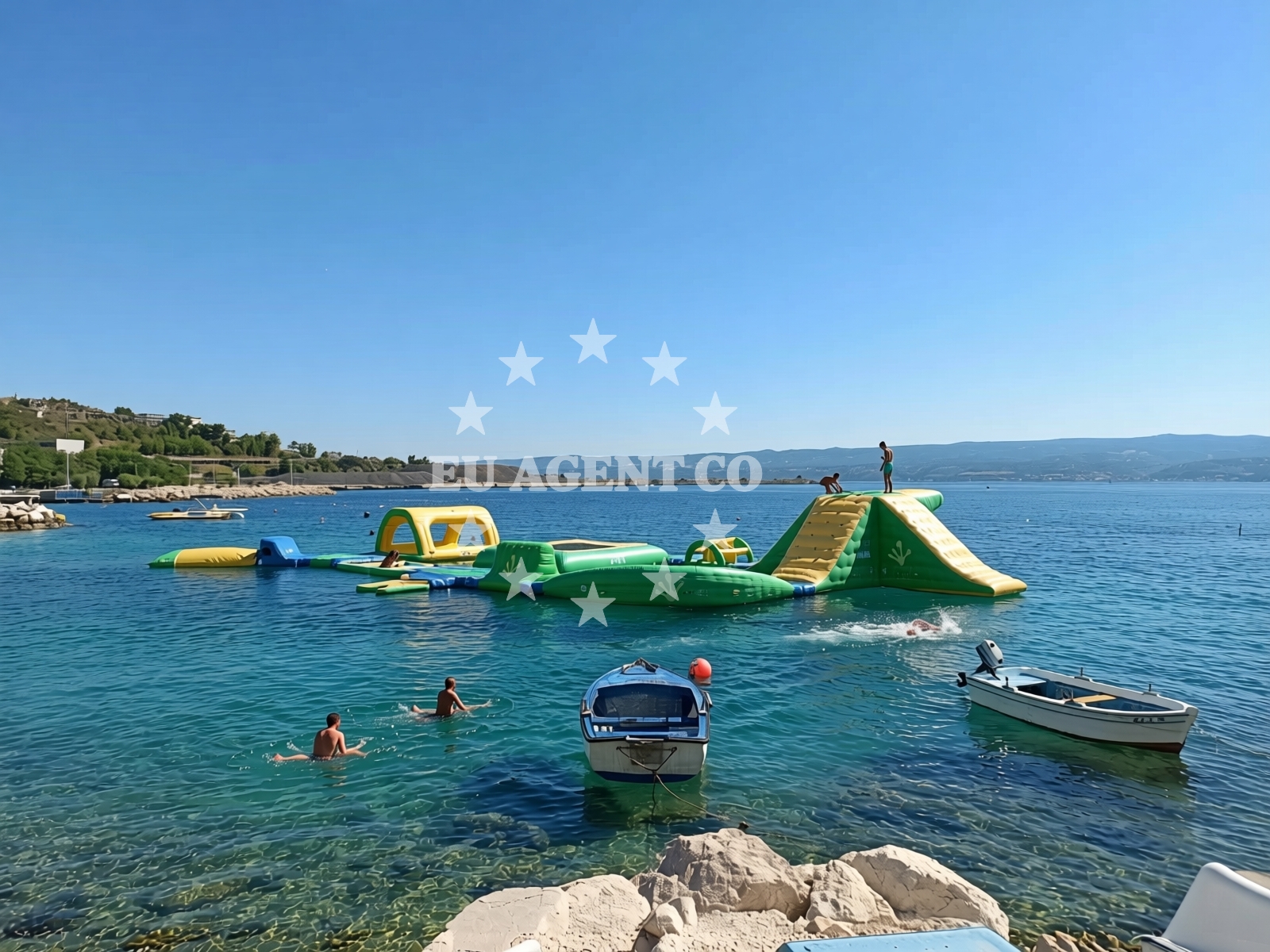 Additional view of Dugi Rat II beach in Ulica Žilića potok, Dugi Rat