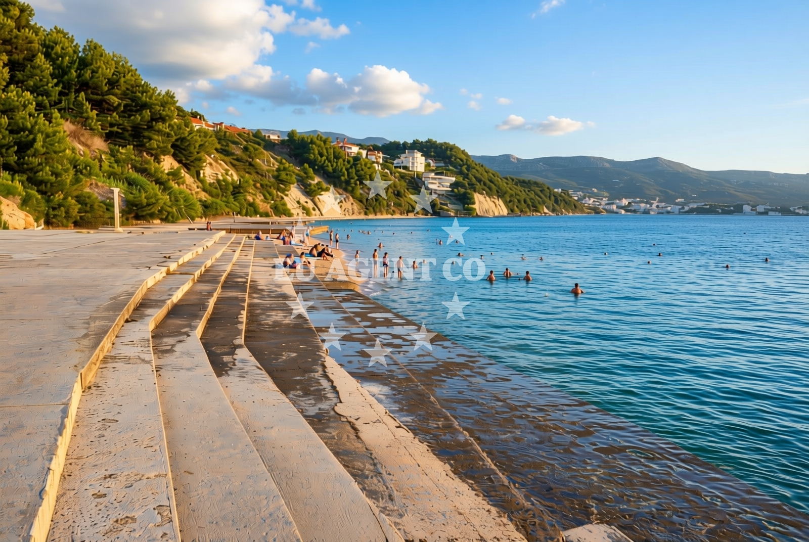 Overview of Duilovo istok, Split Beach in Duilovo istok