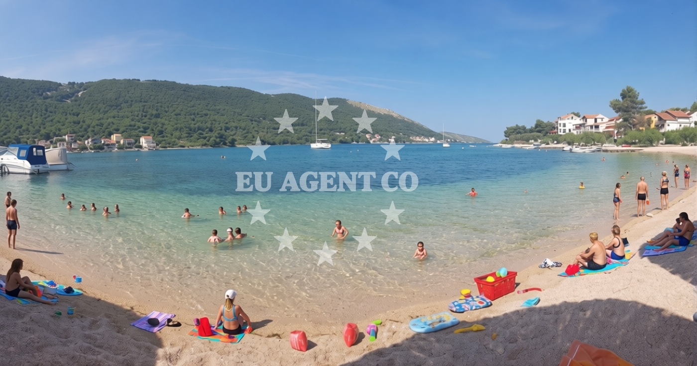 Shoreline and swimming area at Dumici beach in Grebaštica donja 100 1 floor, Grebaštica
