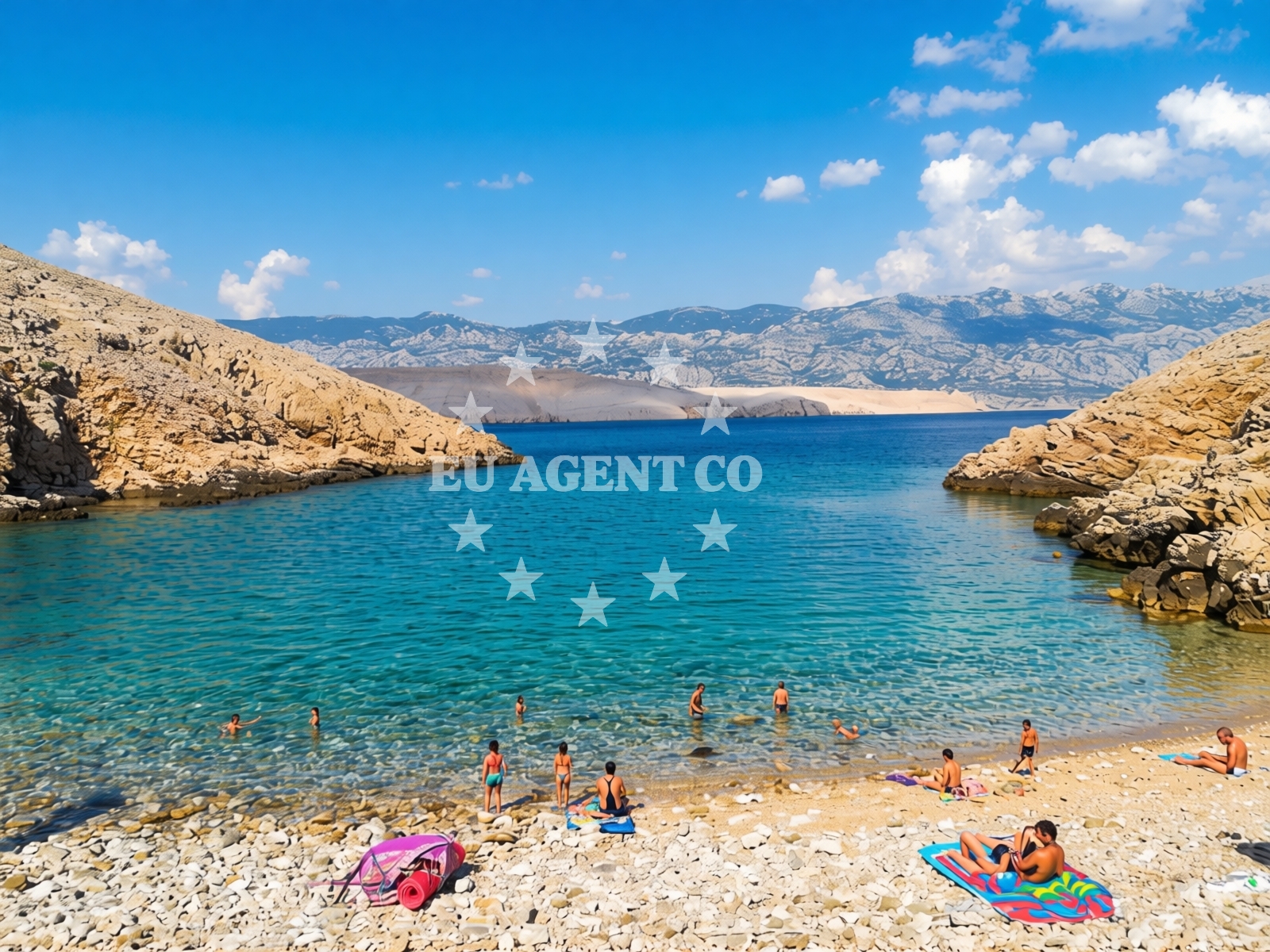 Overview of Eldugott beach in Šibenska 23, Pag