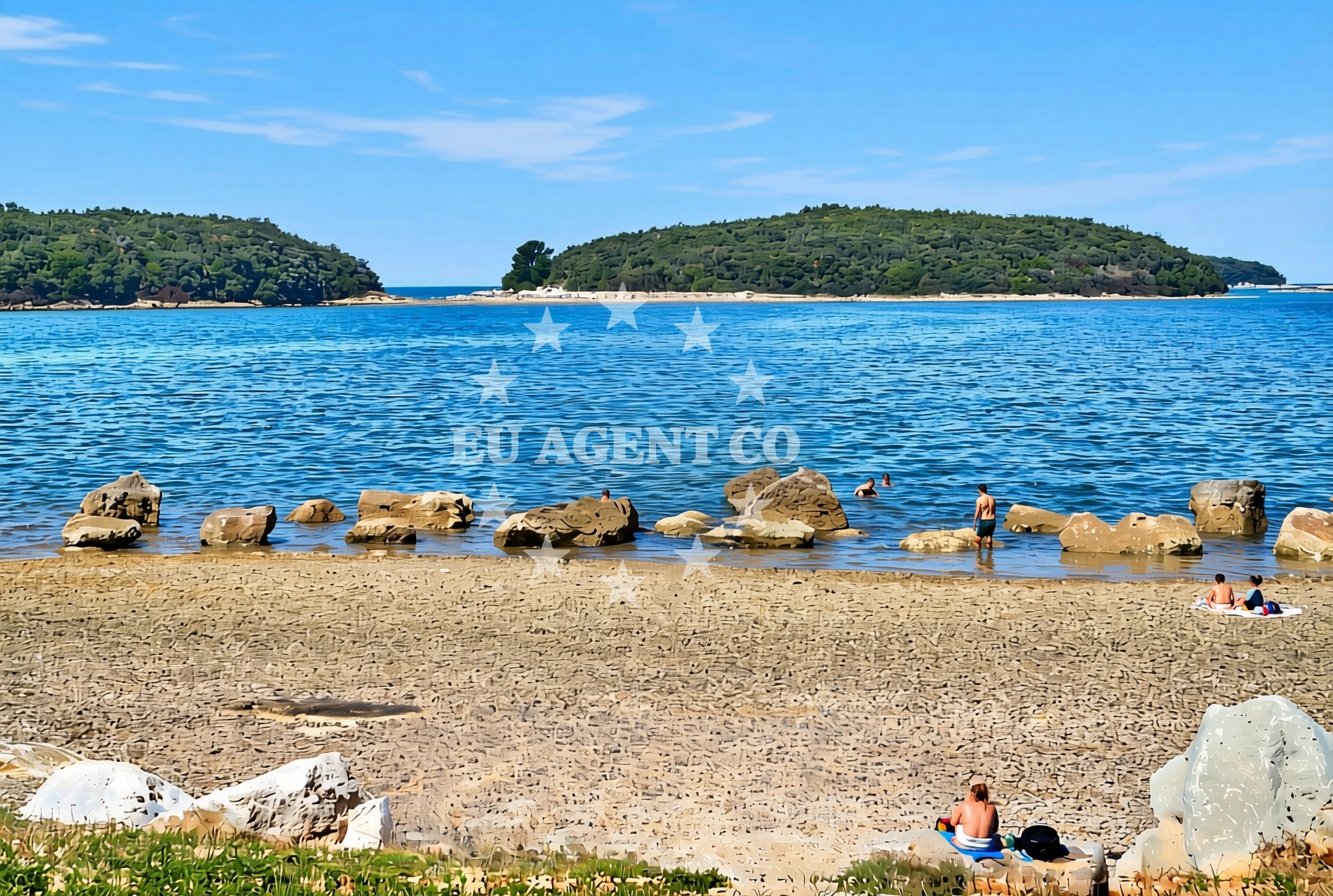 Overview of Fajban (dog beach), Vrsar Beach in Fajban (plaža za pse)