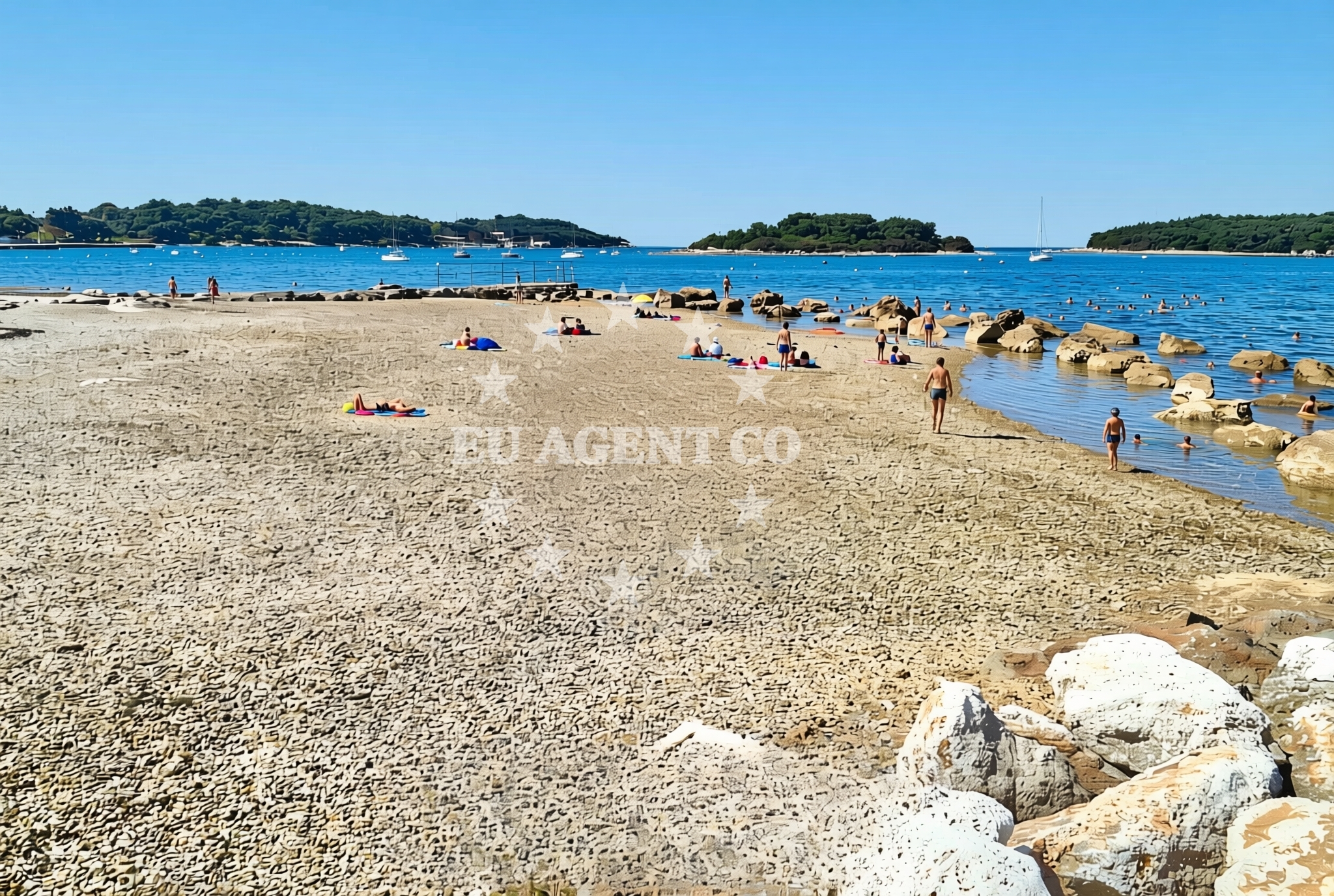 Shoreline and swimming area at Fajban (dog beach), Vrsar Beach in Fajban (plaža za pse)