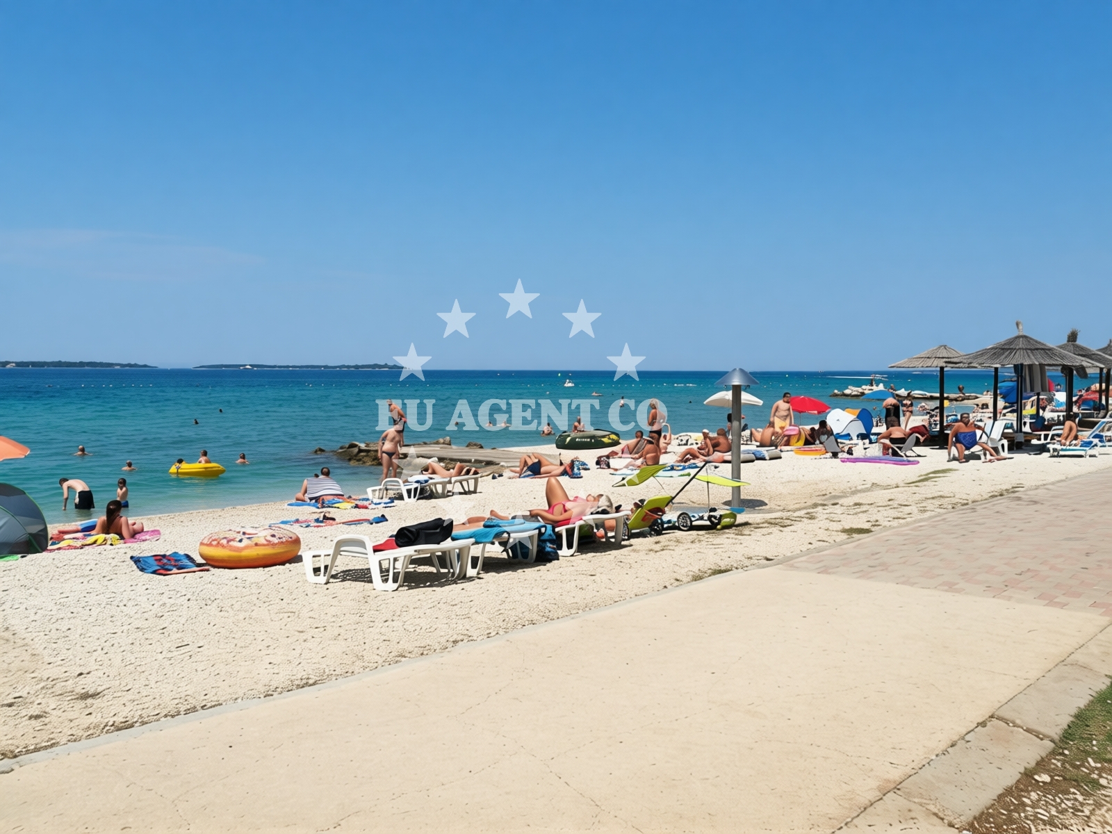 Beach facilities and surroundings at Fazana beach in BRAĆE ILIĆA 60, Fažana