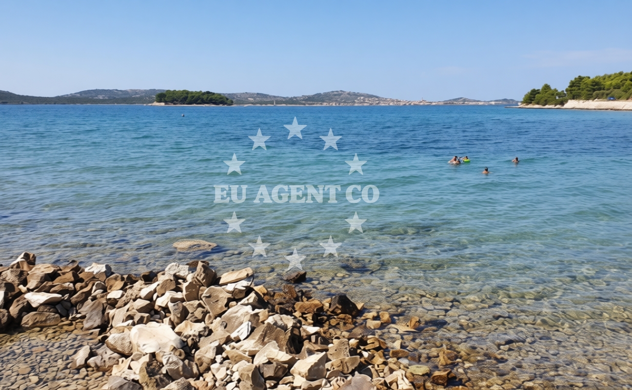 Sea and coastal view of Felun beach in Stinice 2A, Pirovac