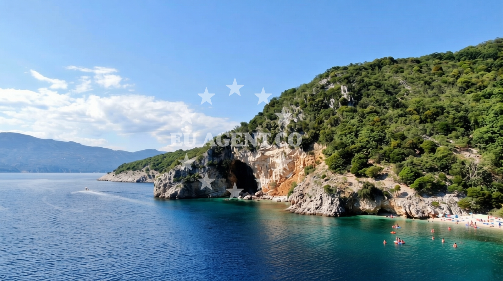 Overview of Filozici beach in Filozici 30 , Cres - Porozina, Cres