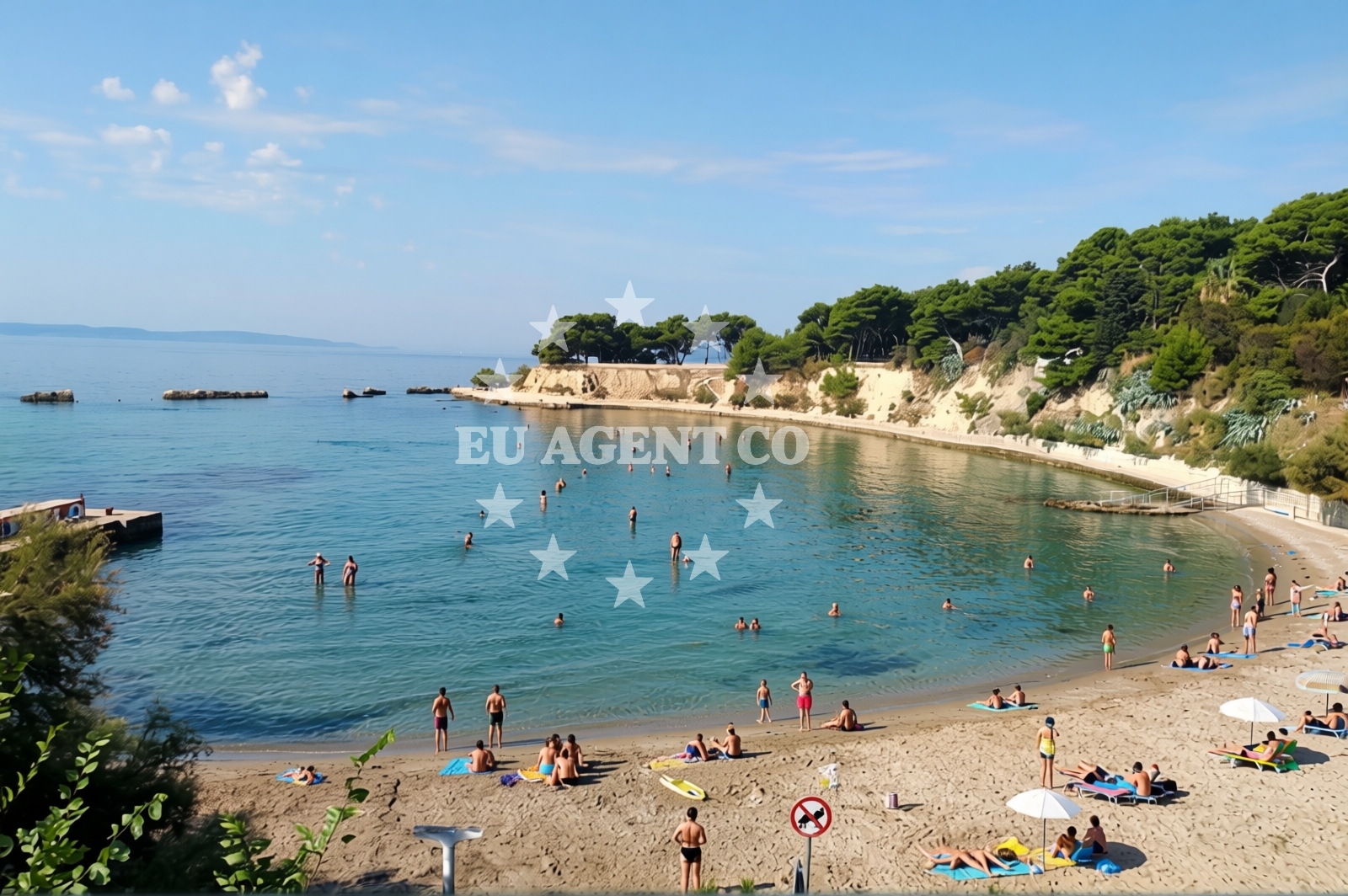 Beach facilities and surroundings at Firule beach in Gospinica 27, Split