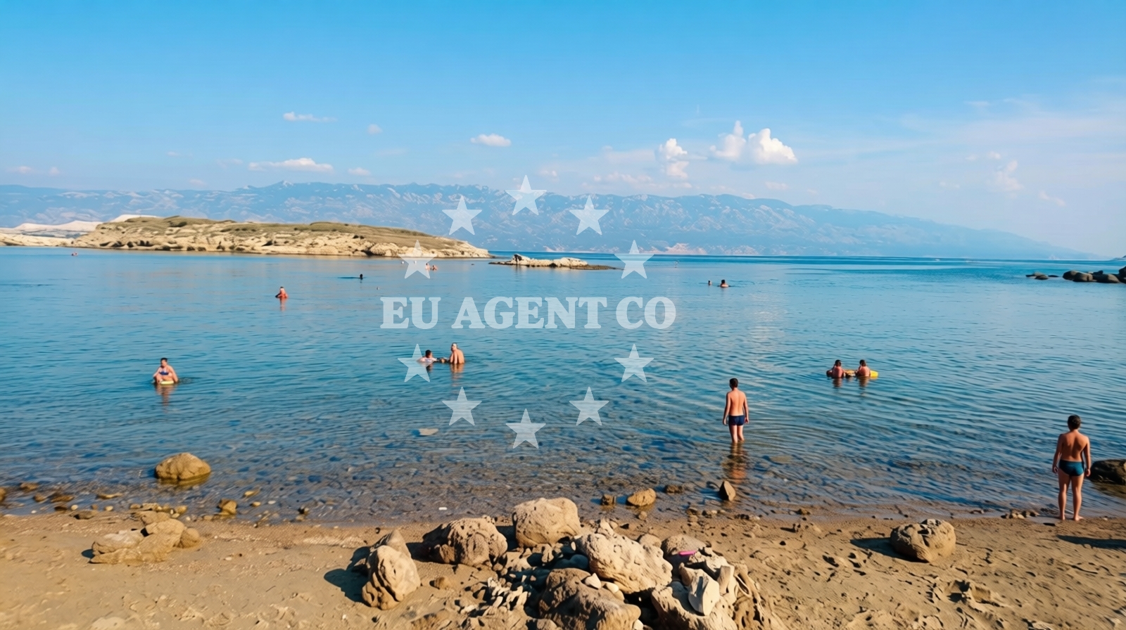 Shoreline and swimming area at FKK Stolac Beach in Lopar 559 Apartmani-kuća, Lopar