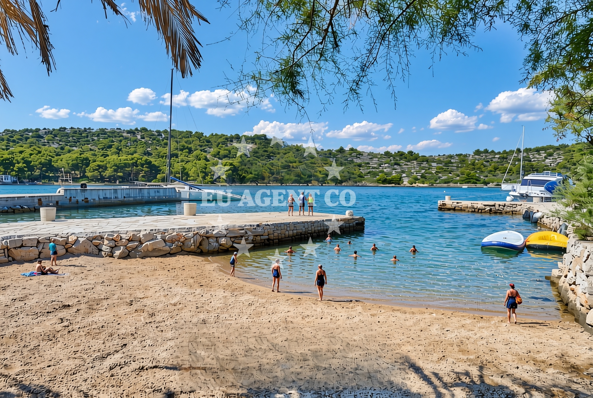 Overview of Framina (Istočna obala), Kaprije (Kaprije) Beach in Framina (Istočna obala)