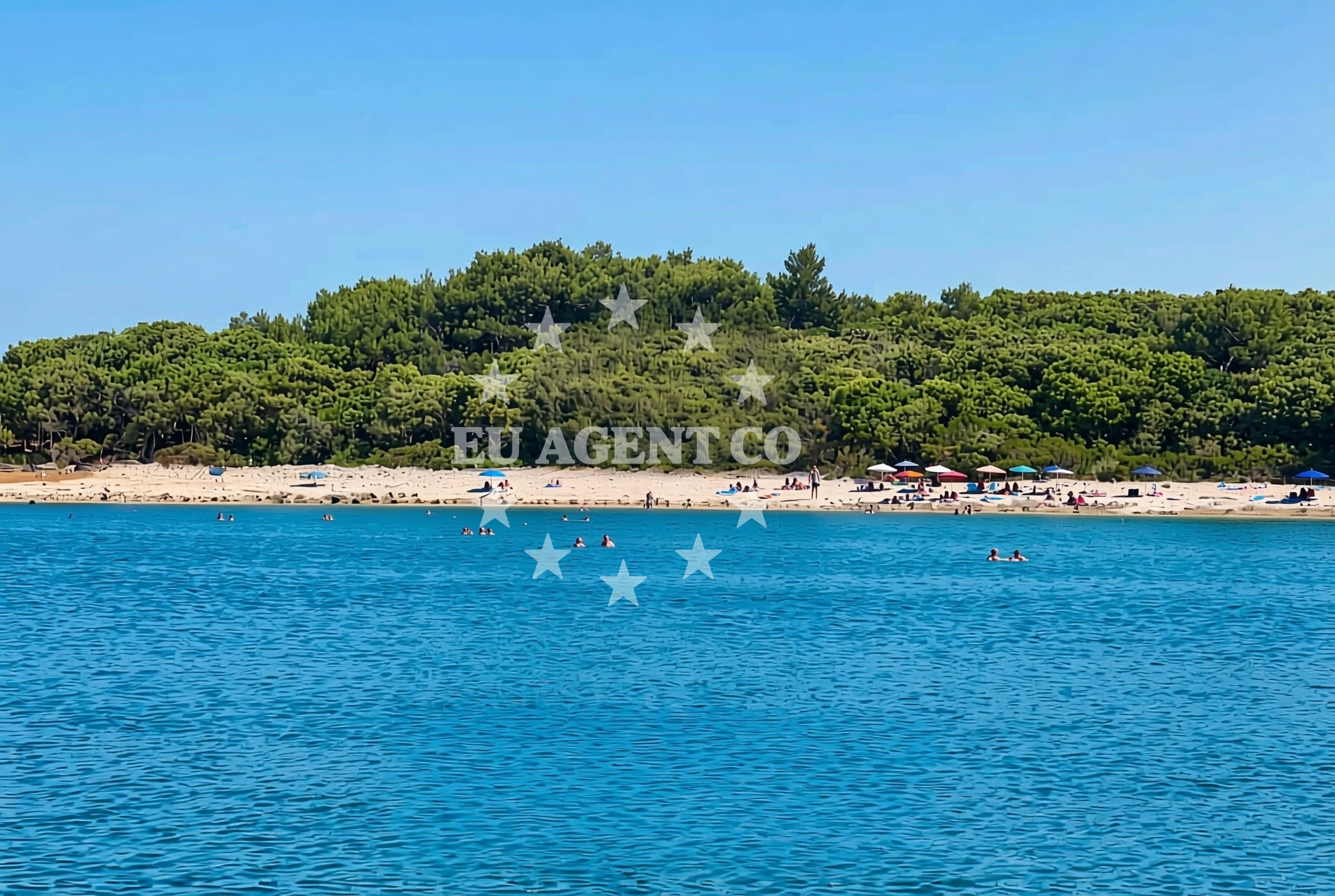 Shoreline and swimming area at Frašker, Banjole Beach in Frašker