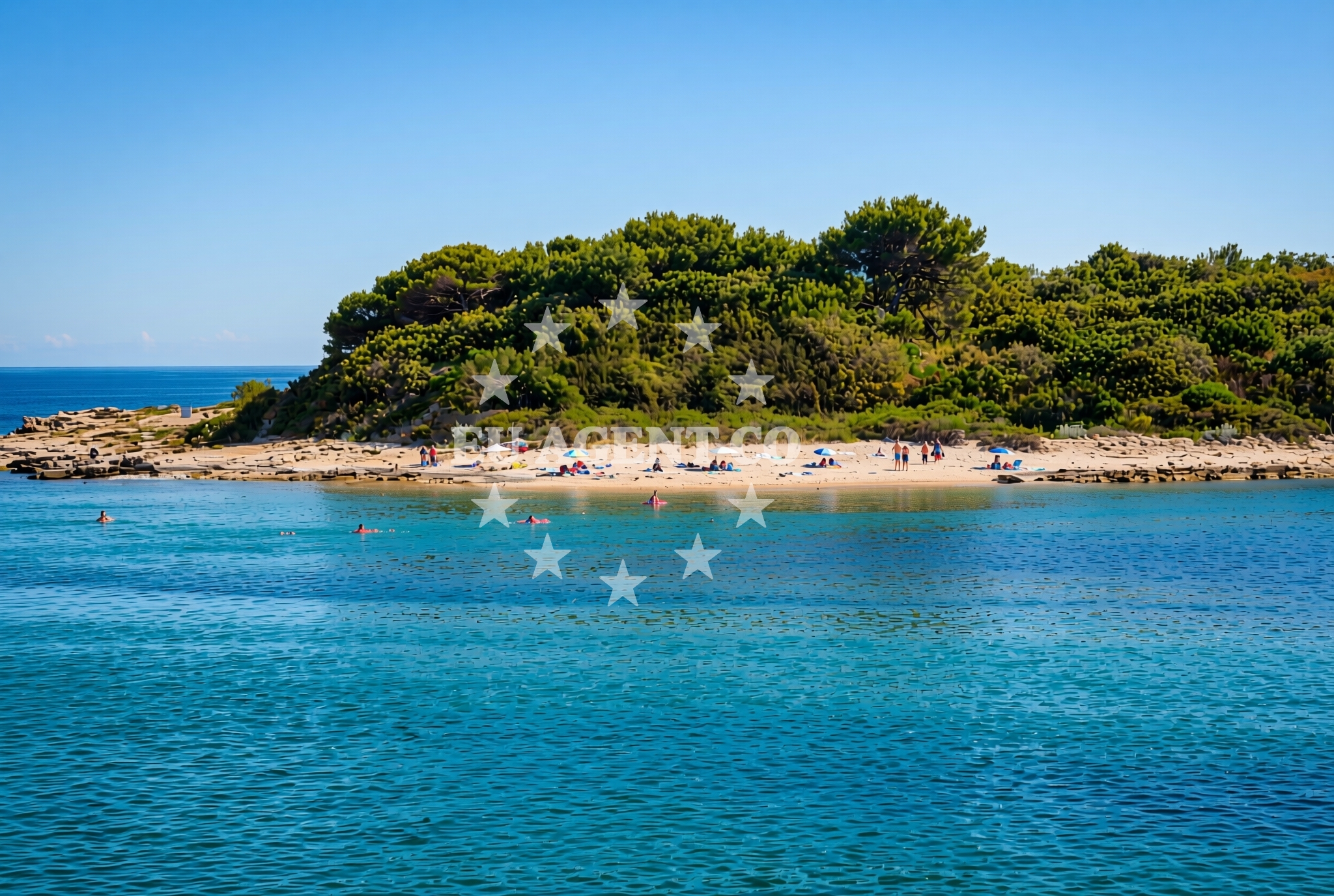 Shoreline and swimming area at Fraškerić, Banjole Beach in Fraškerić