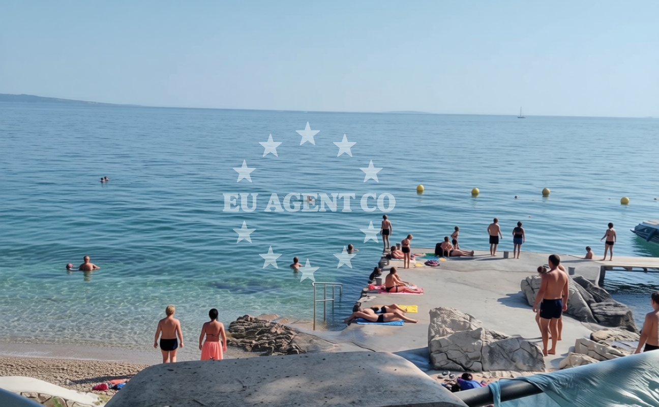 Additional view of Frkanj beach in KAMPOR 68 B,E,F,G Apartments, Rab