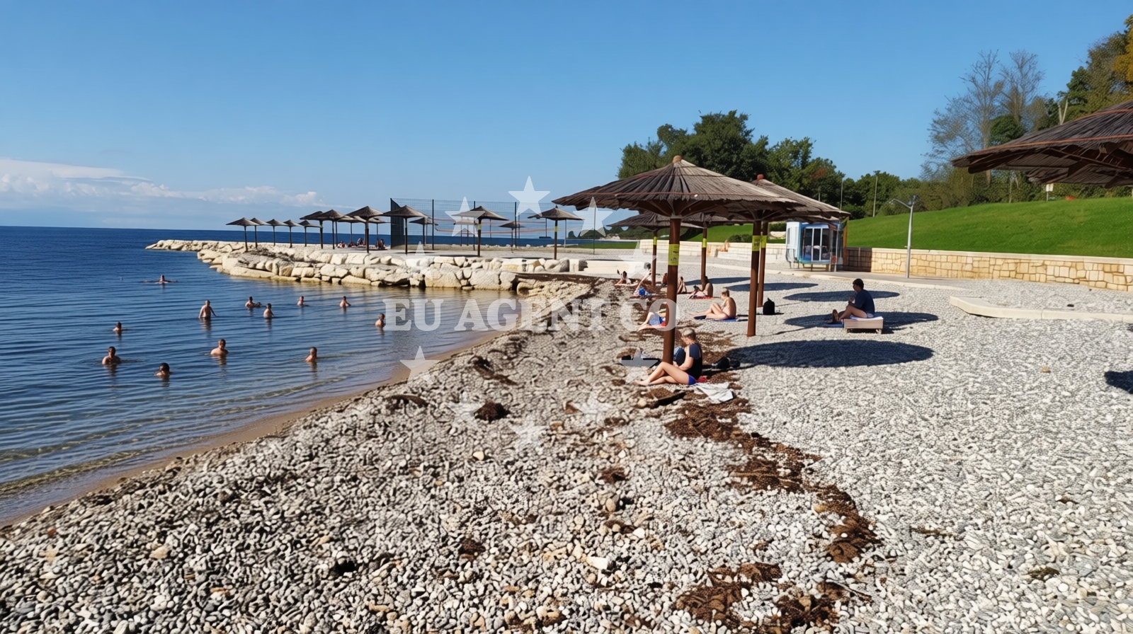 Shoreline and swimming area at Funtana Beach in 15 Coki ulica, Funtana
