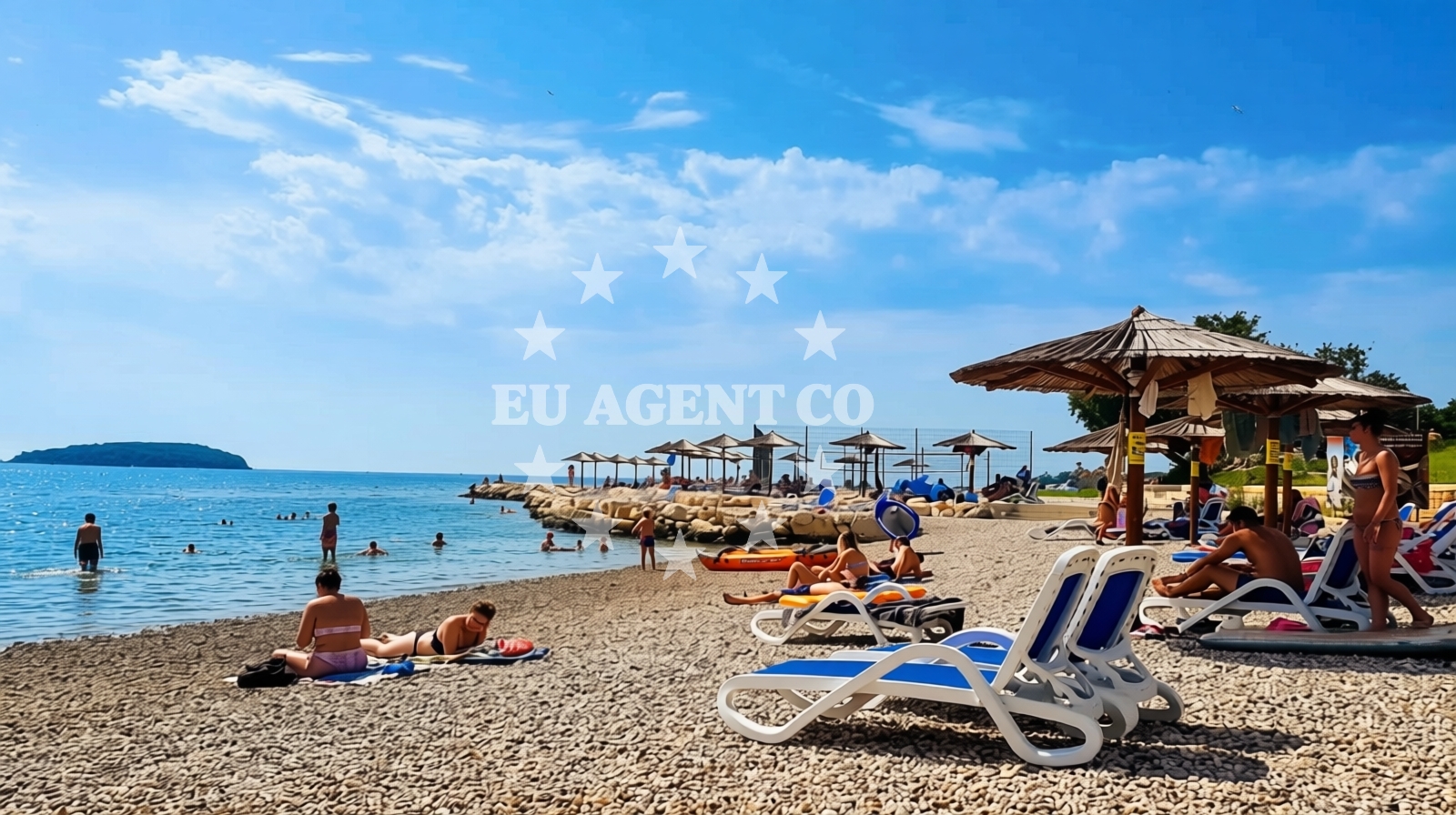 Sea and coastal view of Funtana Beach in 15 Coki ulica, Funtana