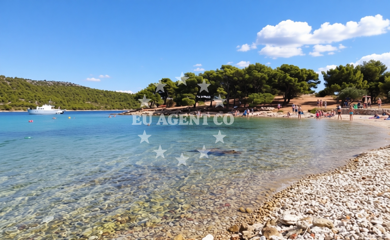 Additional view of Garbinada beach in Uvala Lovišća 1B, Jezera