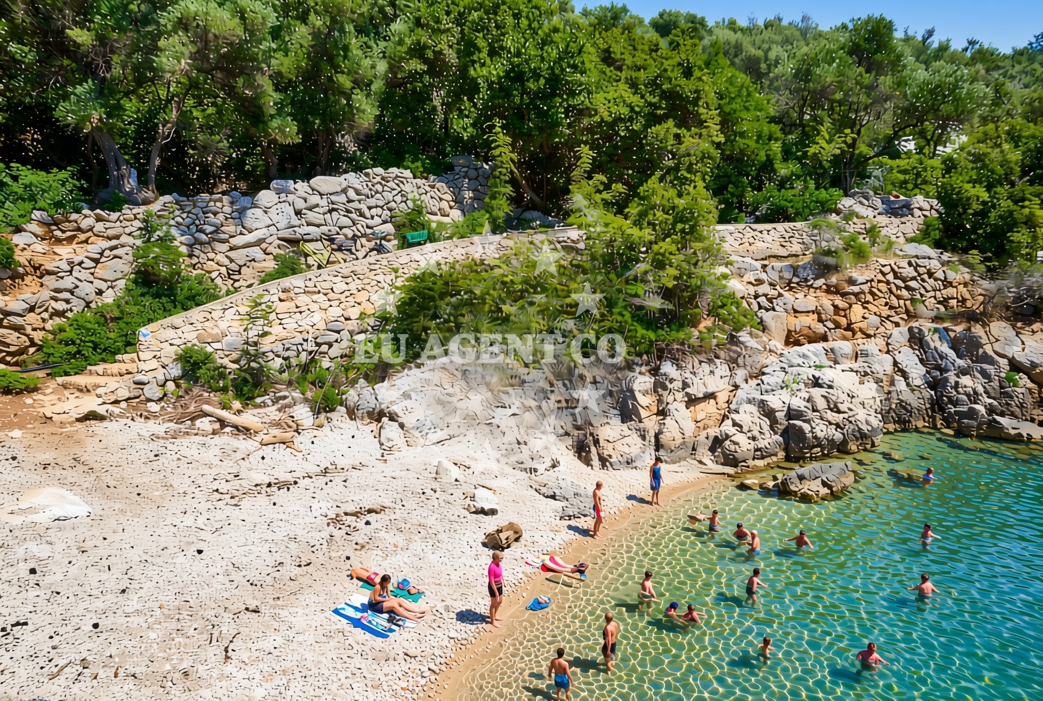 Beach facilities and surroundings at Gavza, Cres (Cres) Beach in Gavza