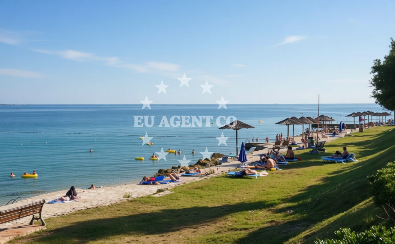 Sea and coastal view of Gemo beach in Kolombera 1, Poreč