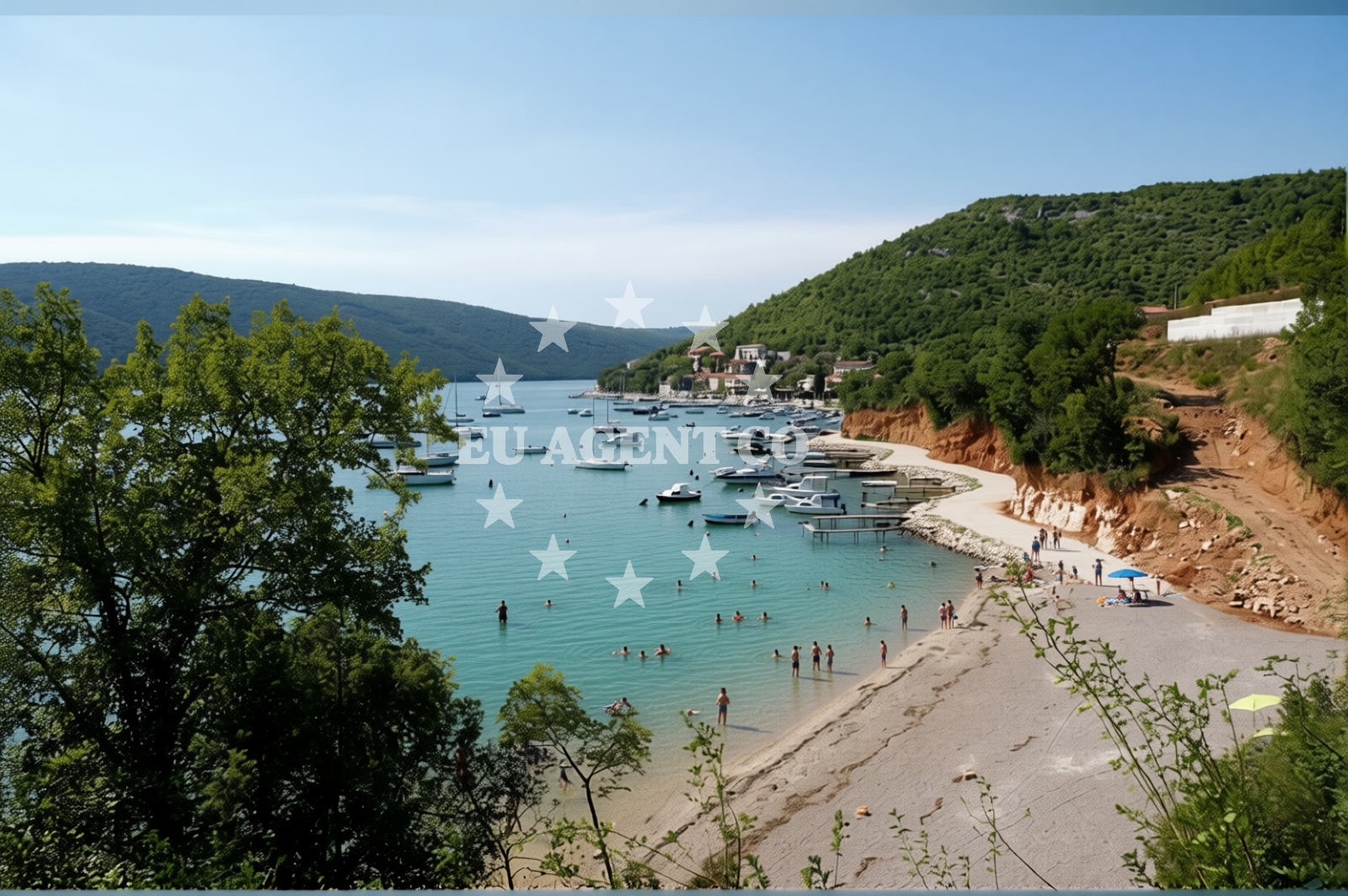 Shoreline and swimming area at Get beach