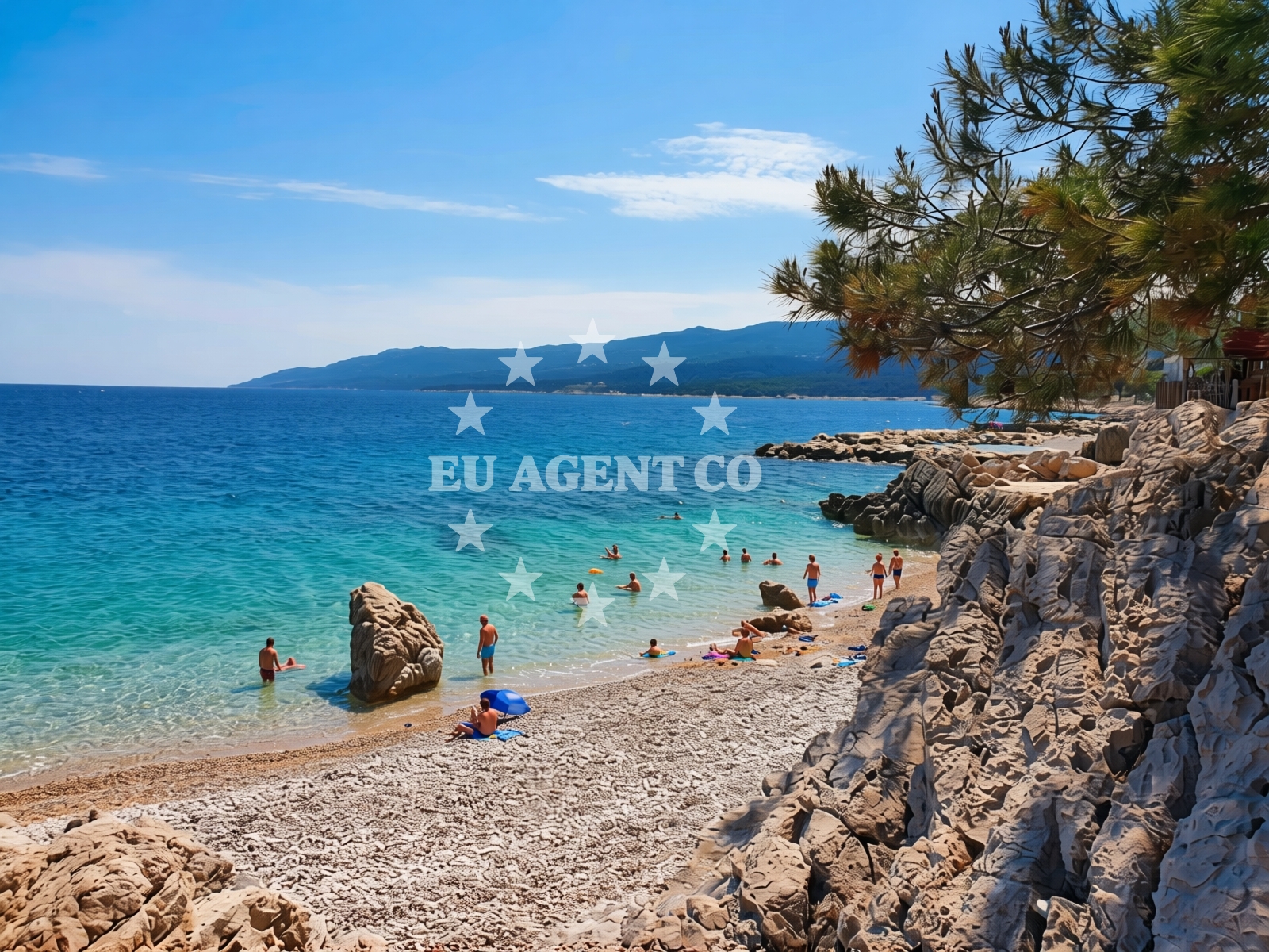 Overview of Girandella beach in Girandella 7, Rabac