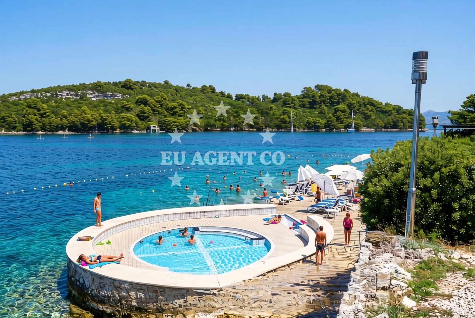 Sea and coastal view of Glavat: beaches and coves in Glavat