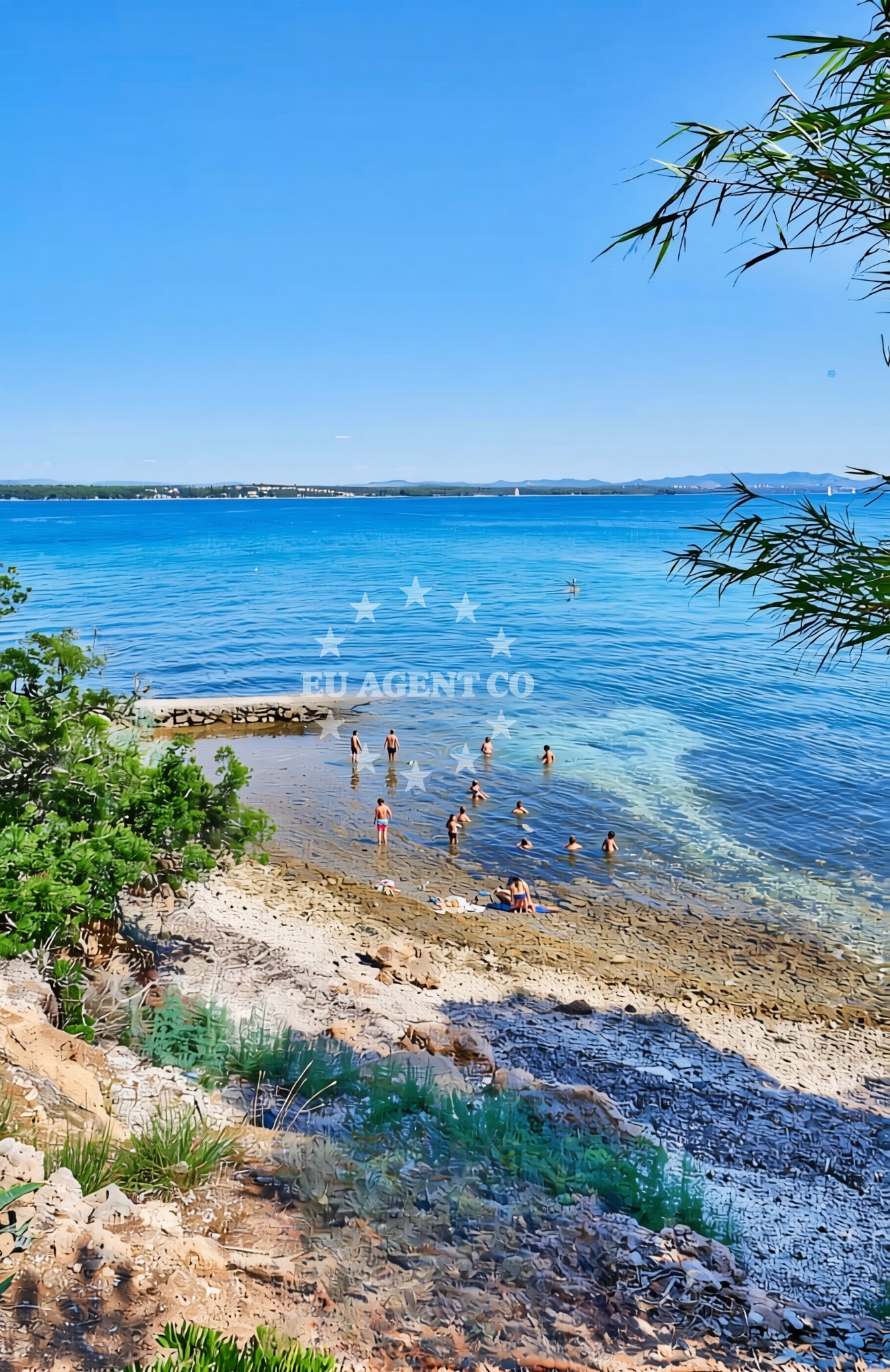 Beach facilities and surroundings at Glavičine istok, Tkon (Pašman) Beach in Glavičine istok