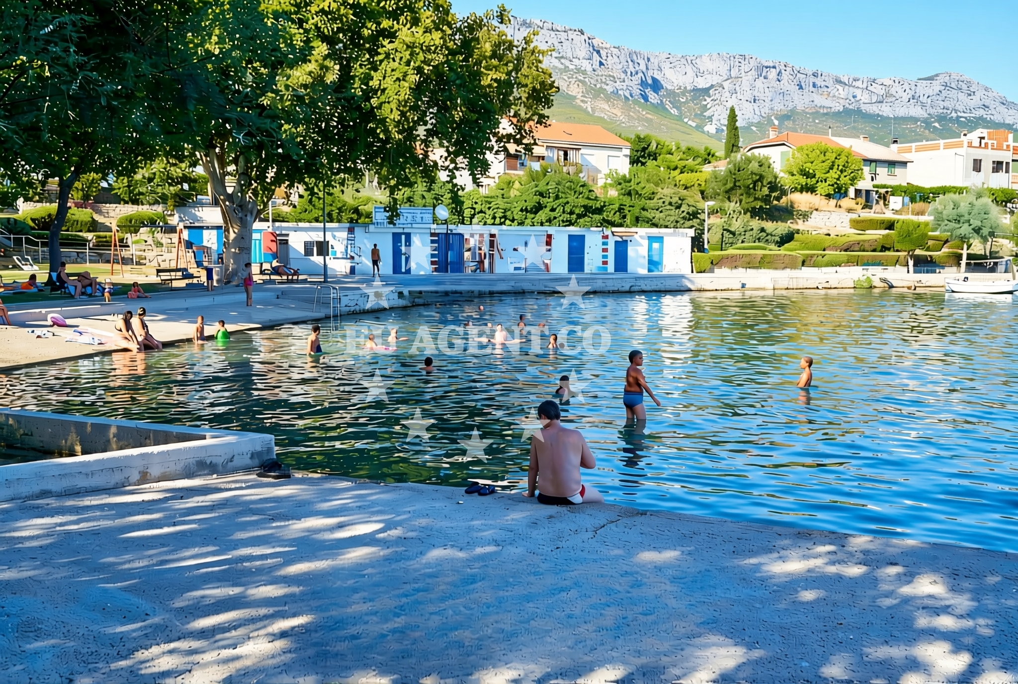 Shoreline and swimming area at Gojača, Kaštel Sućurac Beach in Gojača