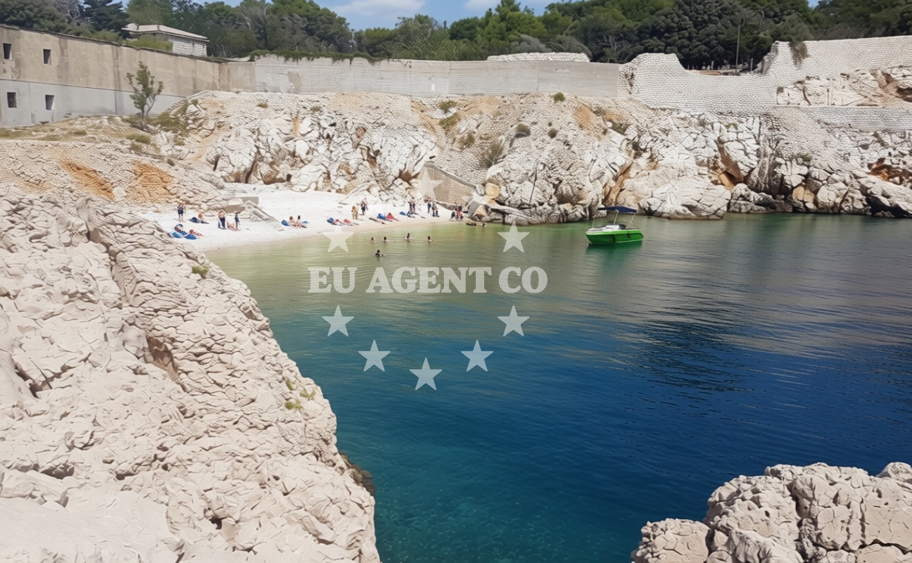 Beach facilities and surroundings at Goli otok in 563 Lopar, Lopar