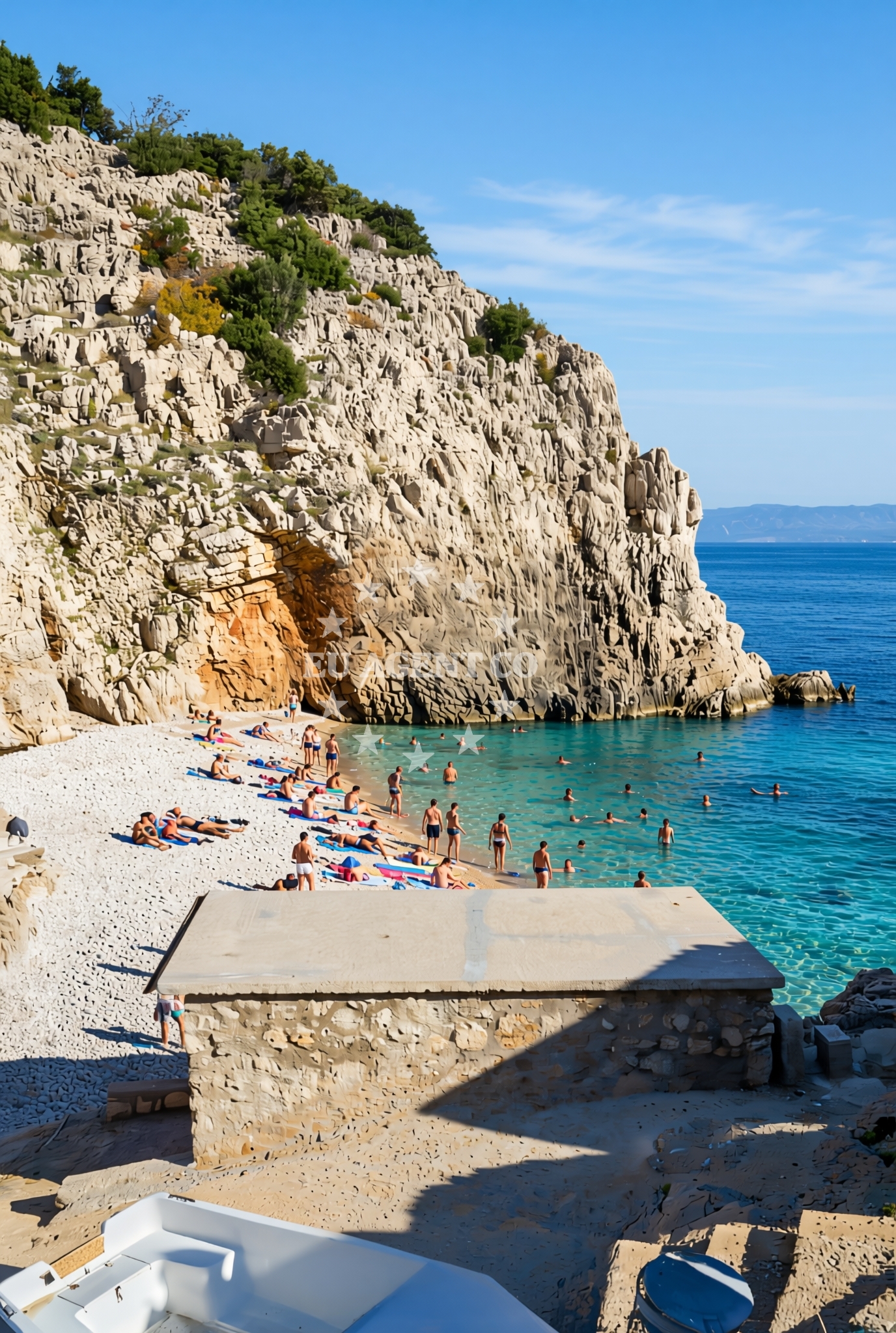 Additional view of Golovik: beaches and coves in Golovik