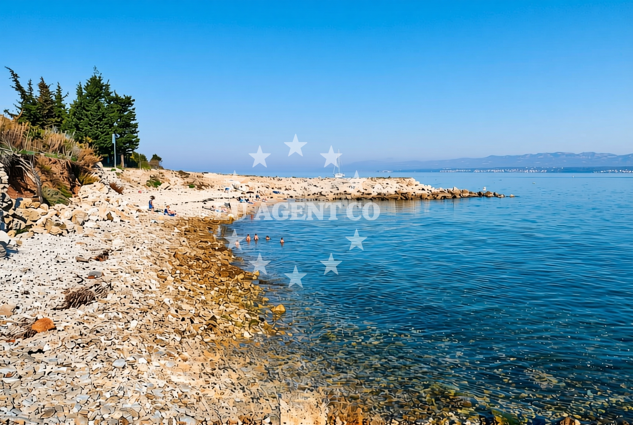 Beach facilities and surroundings at Gorica, Sutomišćica (Ugljan) Beach in Gorica